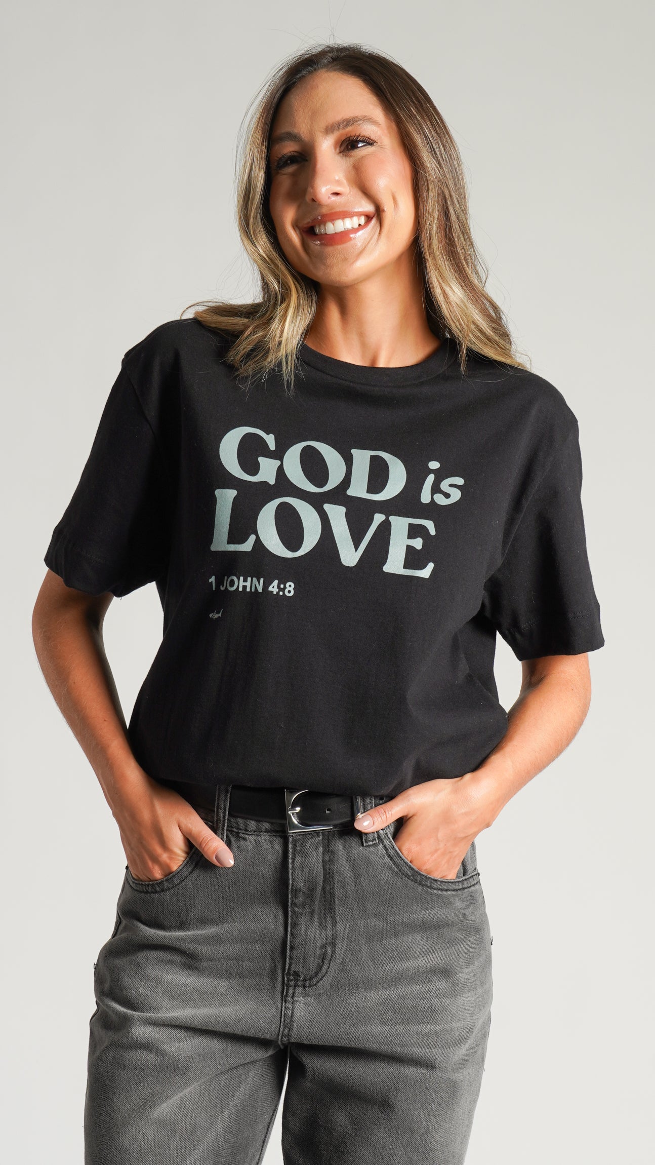Camiseta Oversized God is Love - Preta