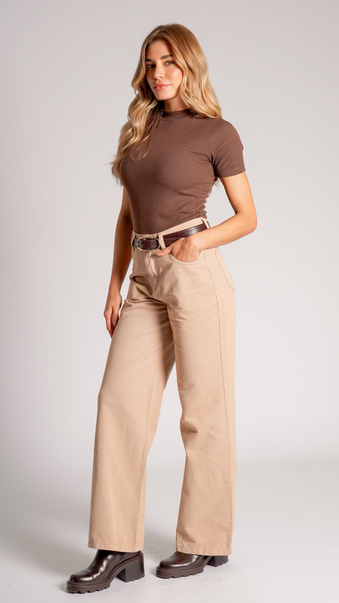 Blusa Abertura Ombro - Marrom