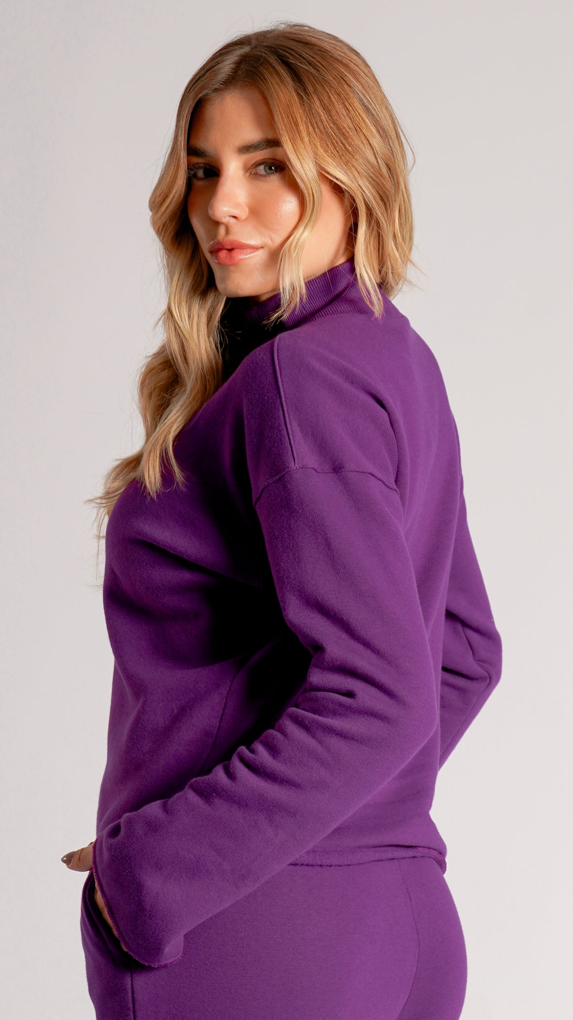 Moletom Cropped Gola Alta Premium - Roxo