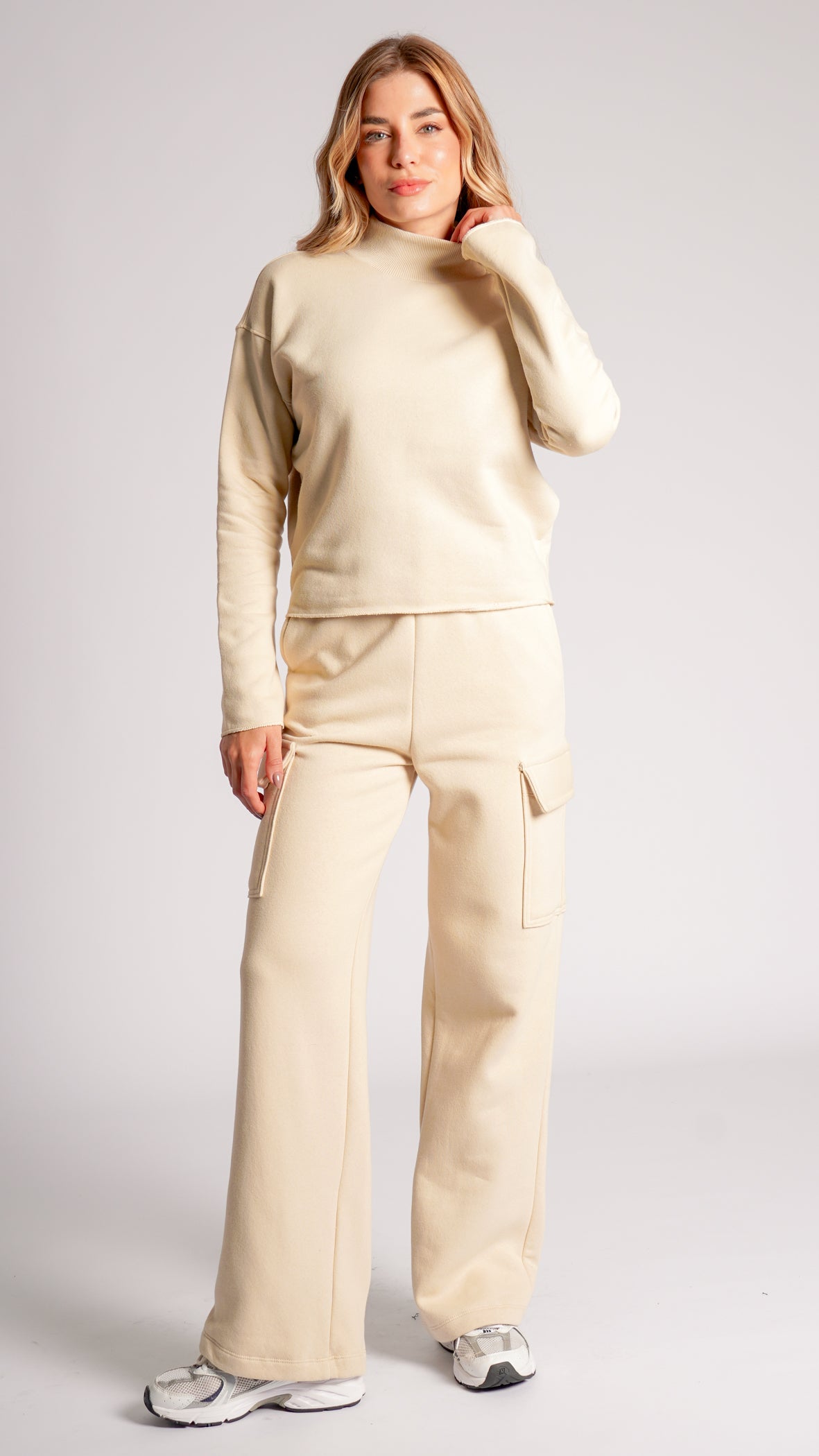 Moletom Cropped Gola Alta Premium - Bege