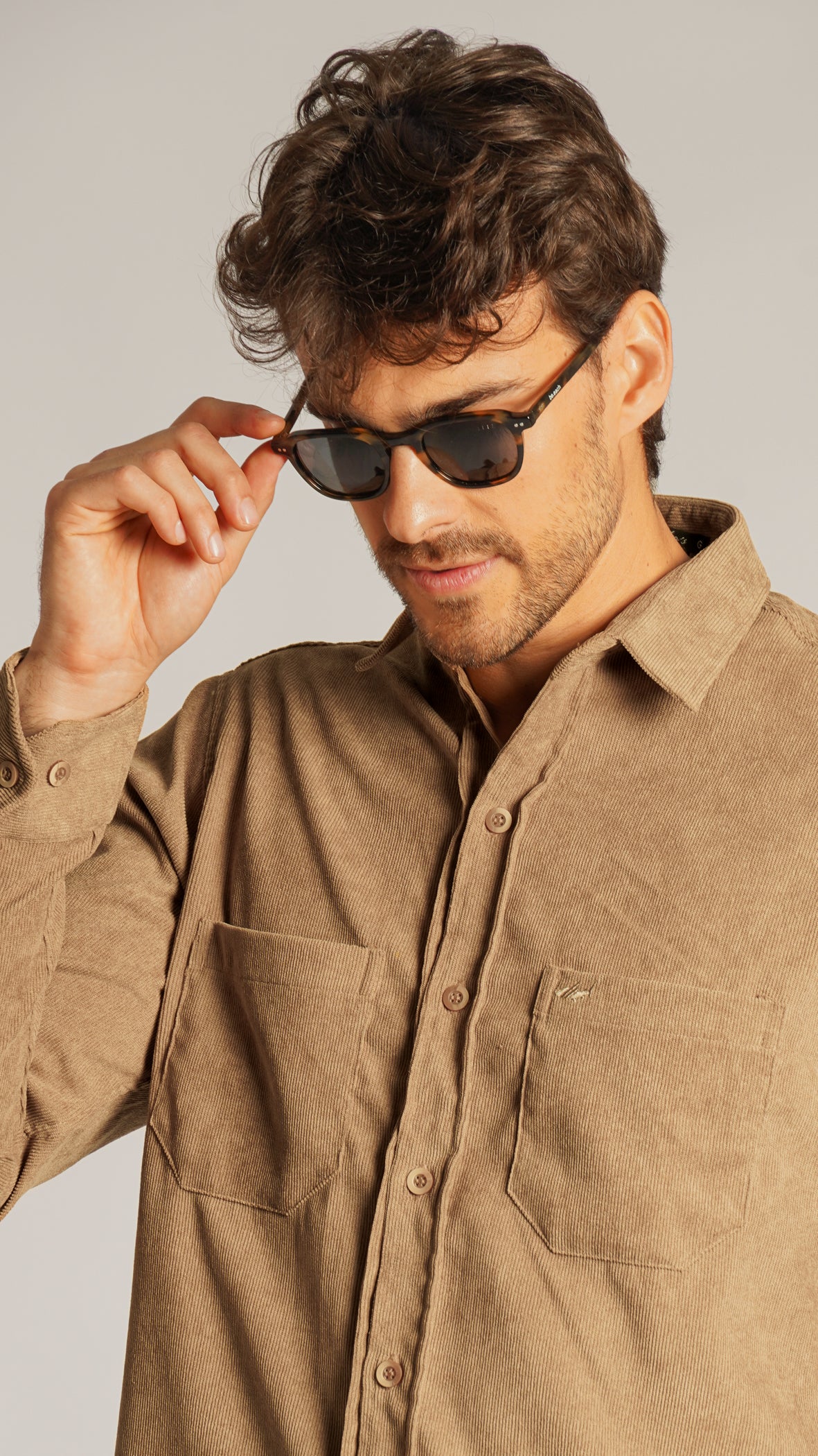 Camisa Cotelê Manga Longa - Bege