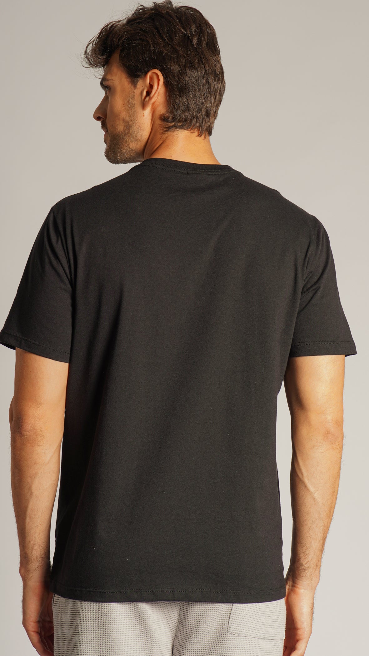 Camiseta Básica - Preta
