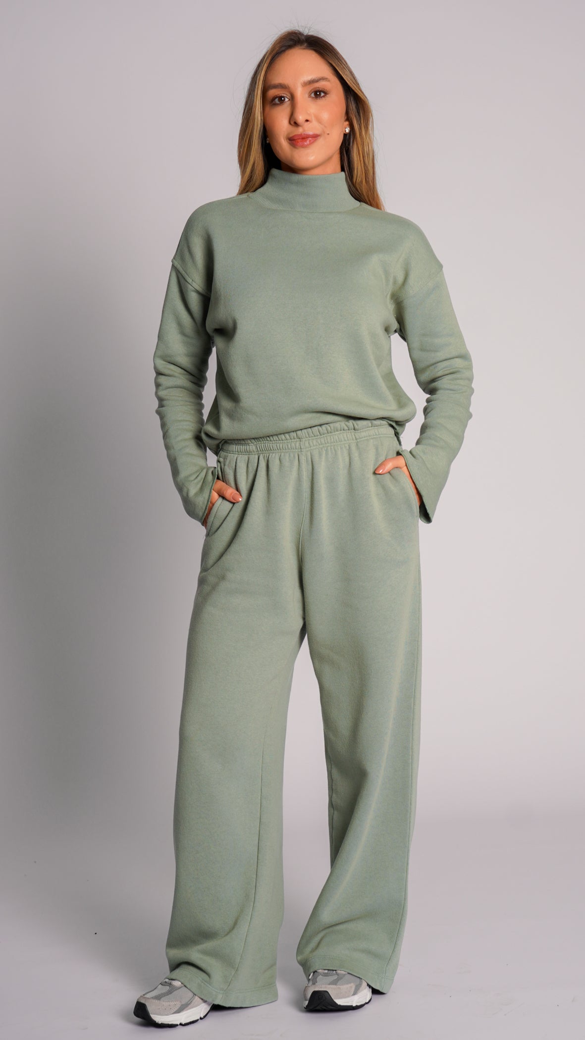 Moletom Cropped Gola Alta Premium - Verde