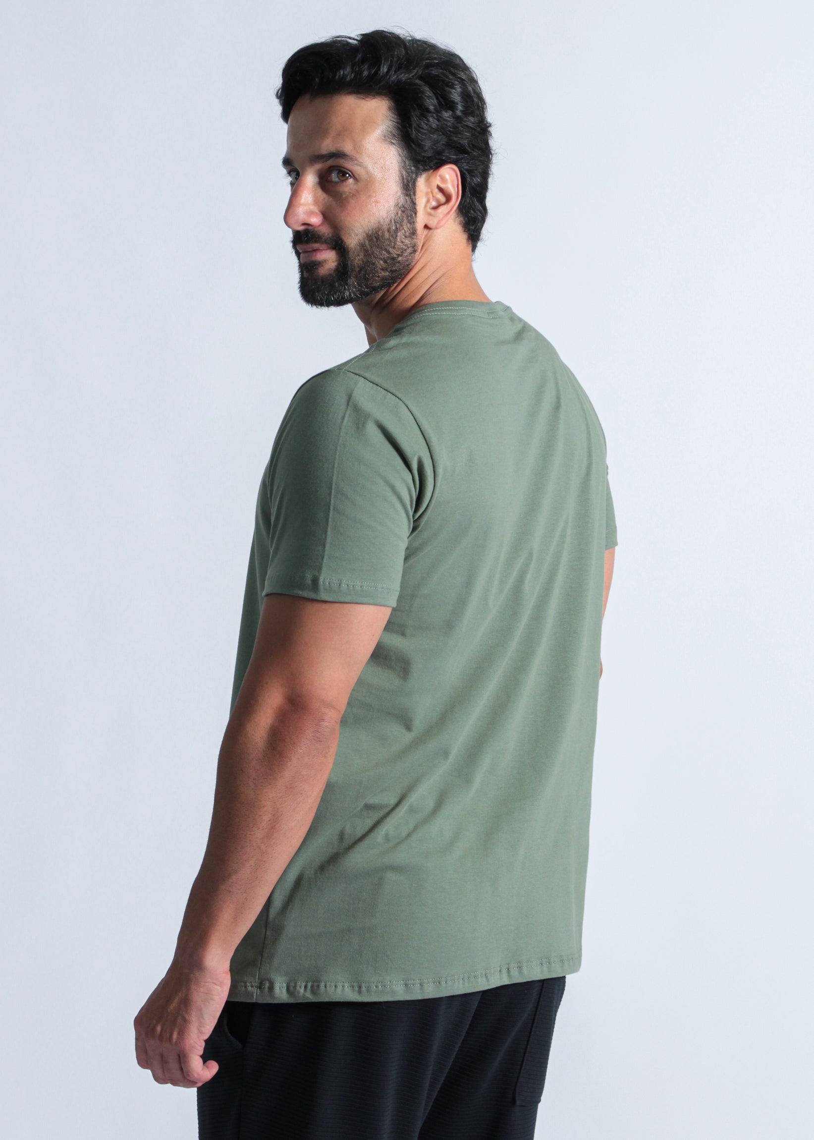 Camiseta Básica - Verde Militar