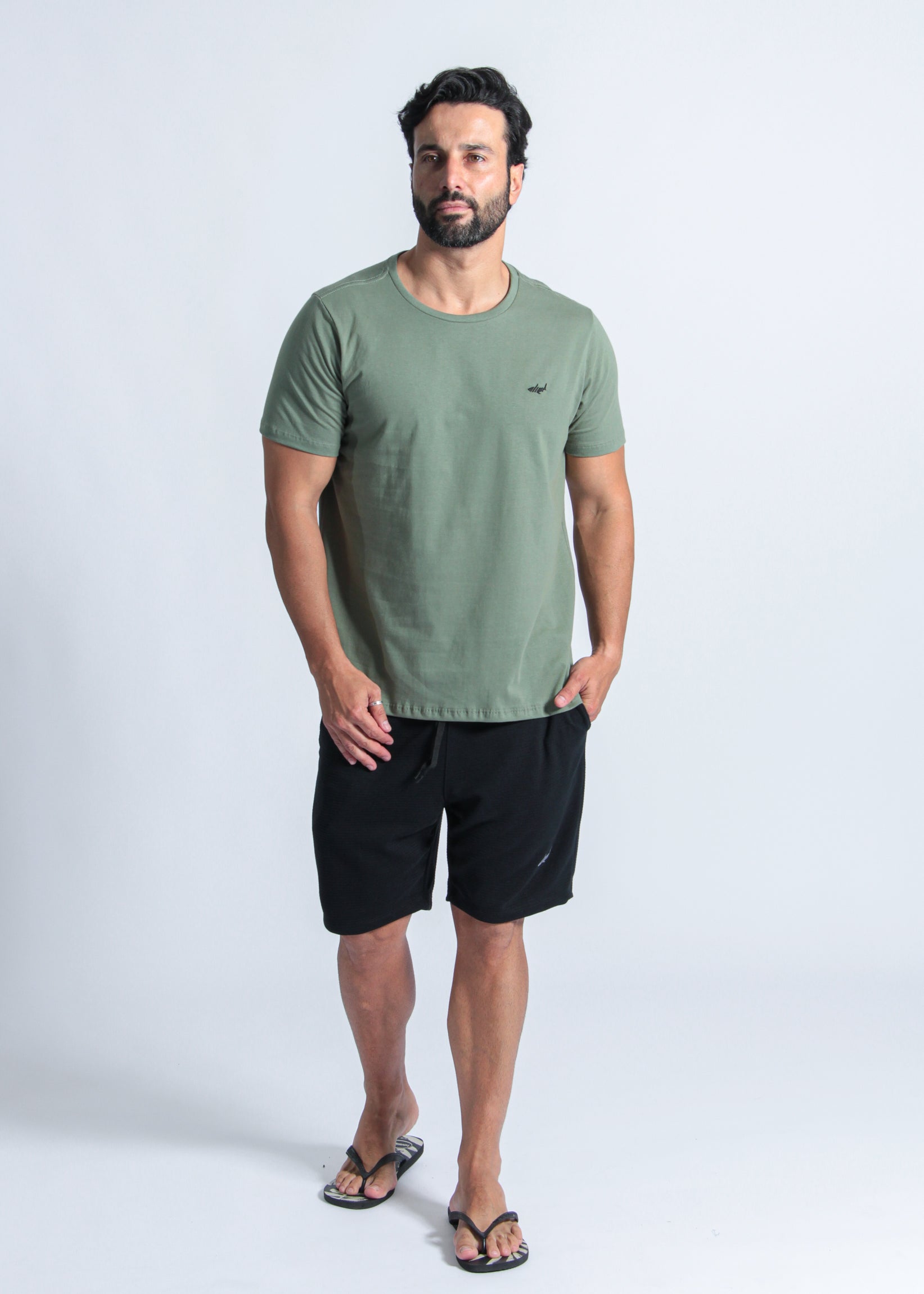 Camiseta Básica - Verde Militar