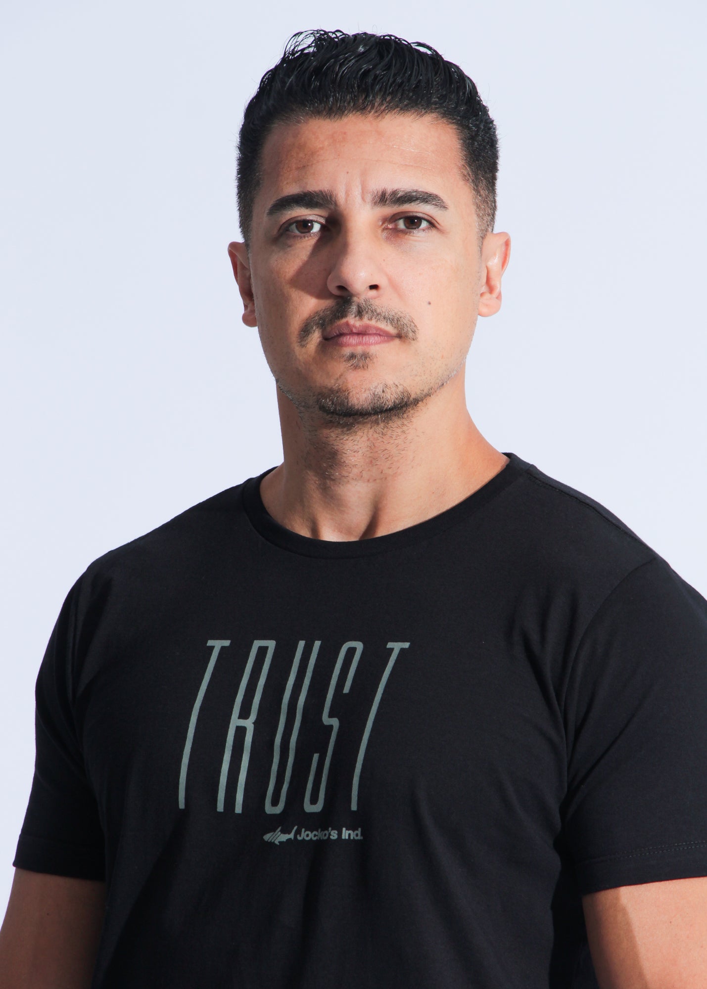 Camiseta Estampada Trust - Preto