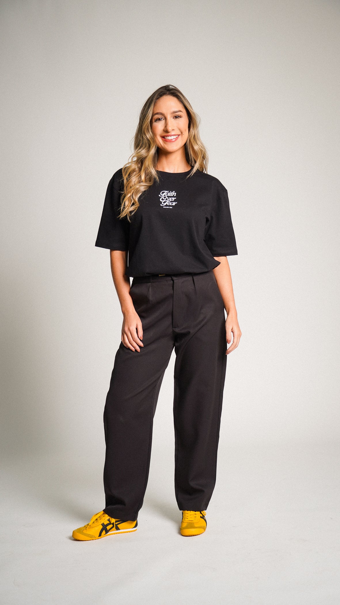 Camiseta Oversized Preta - Faith Over Fear