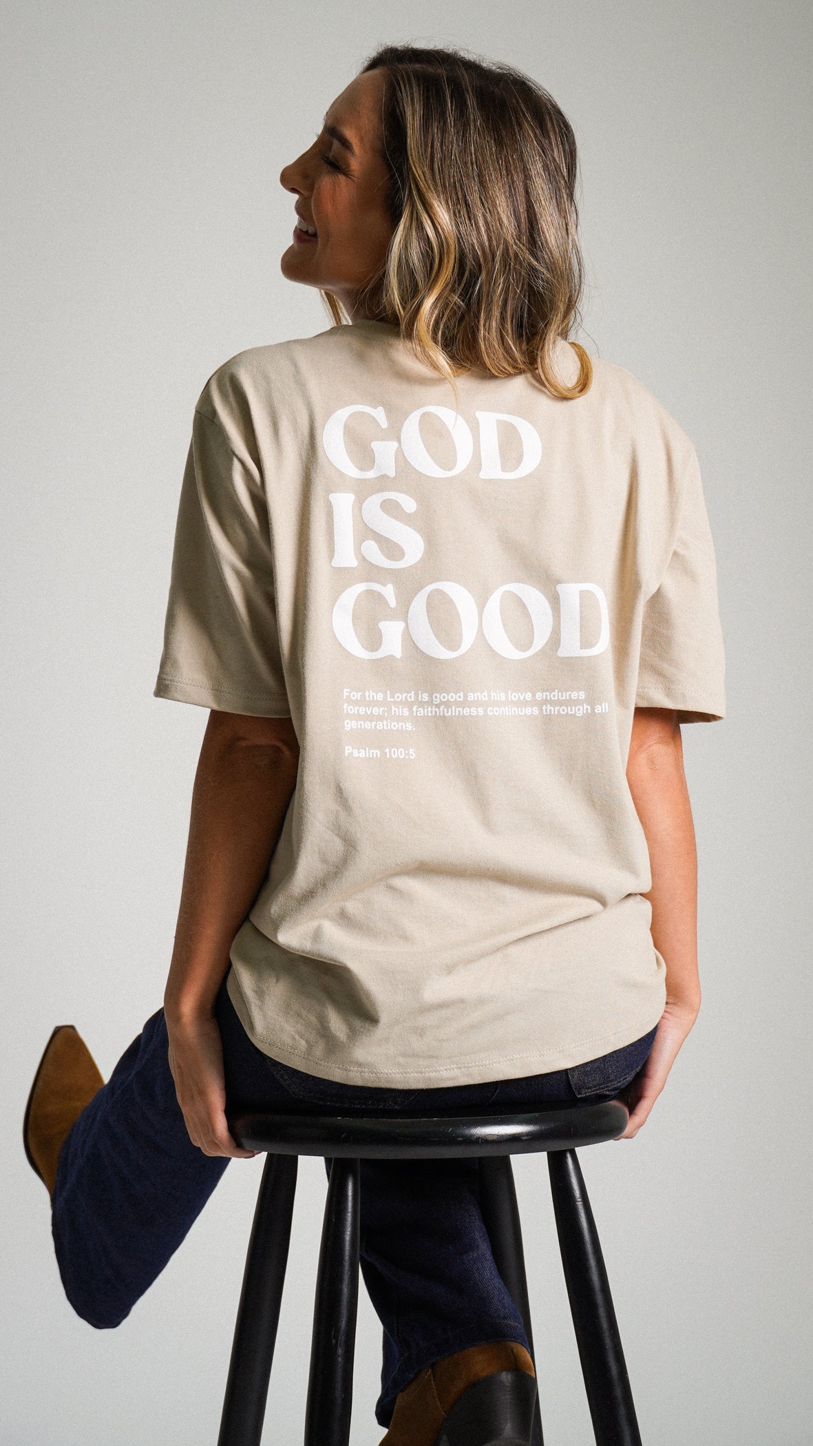 Camiseta Oversized Bege - God is Good