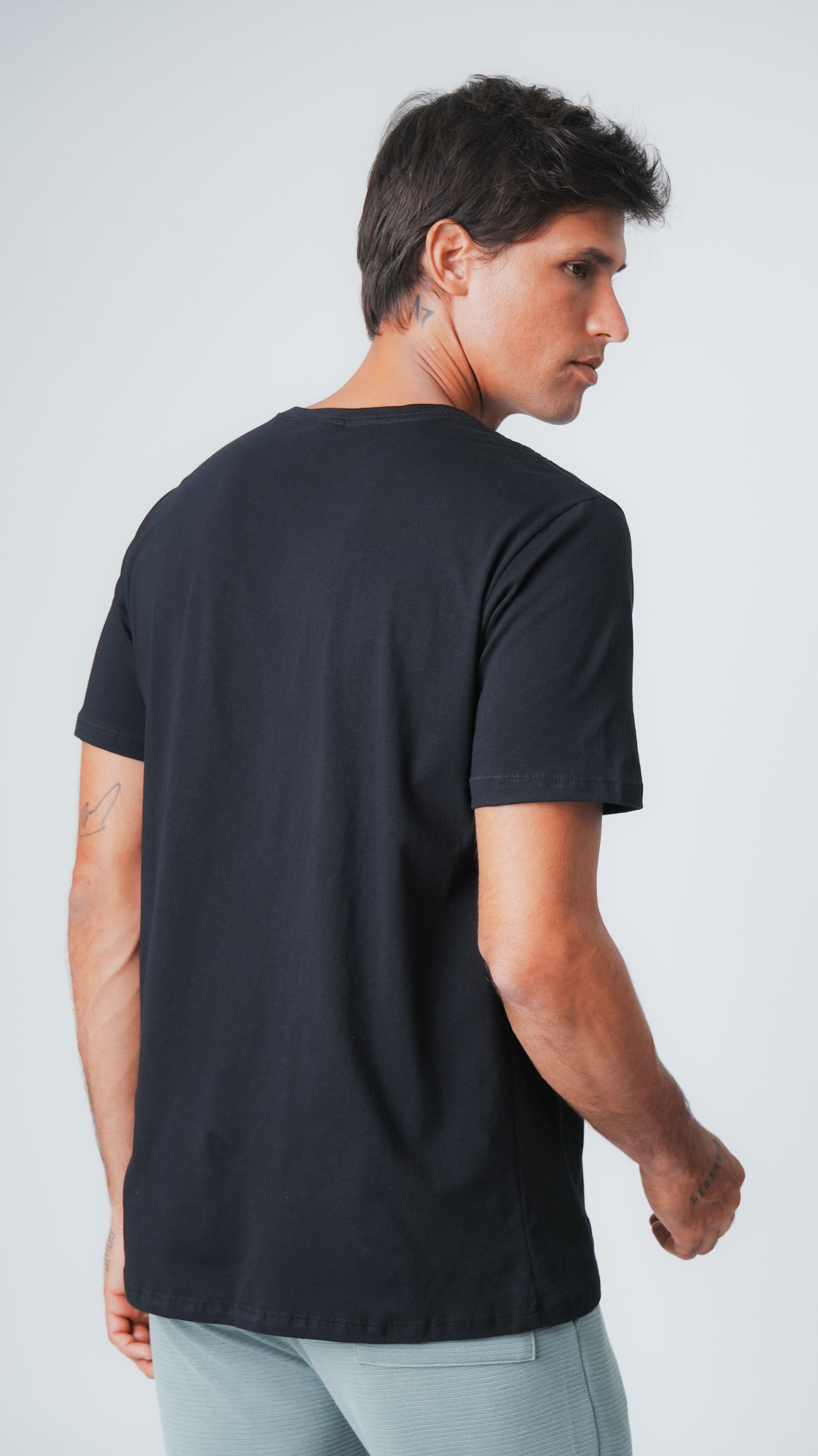Camiseta Lisa - Preta