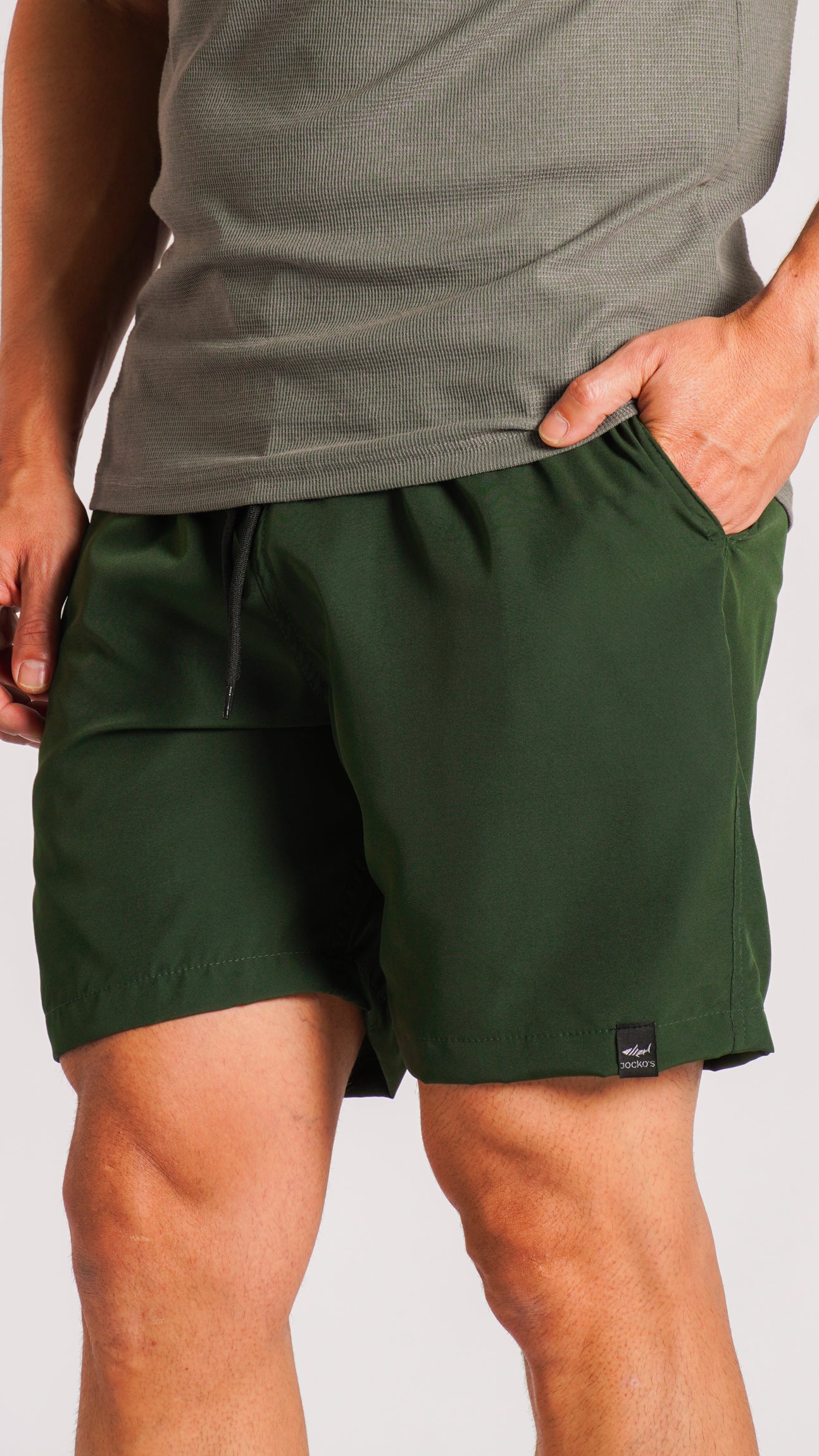 Bermuda Microfibra Lisa Longa - Verde Militar