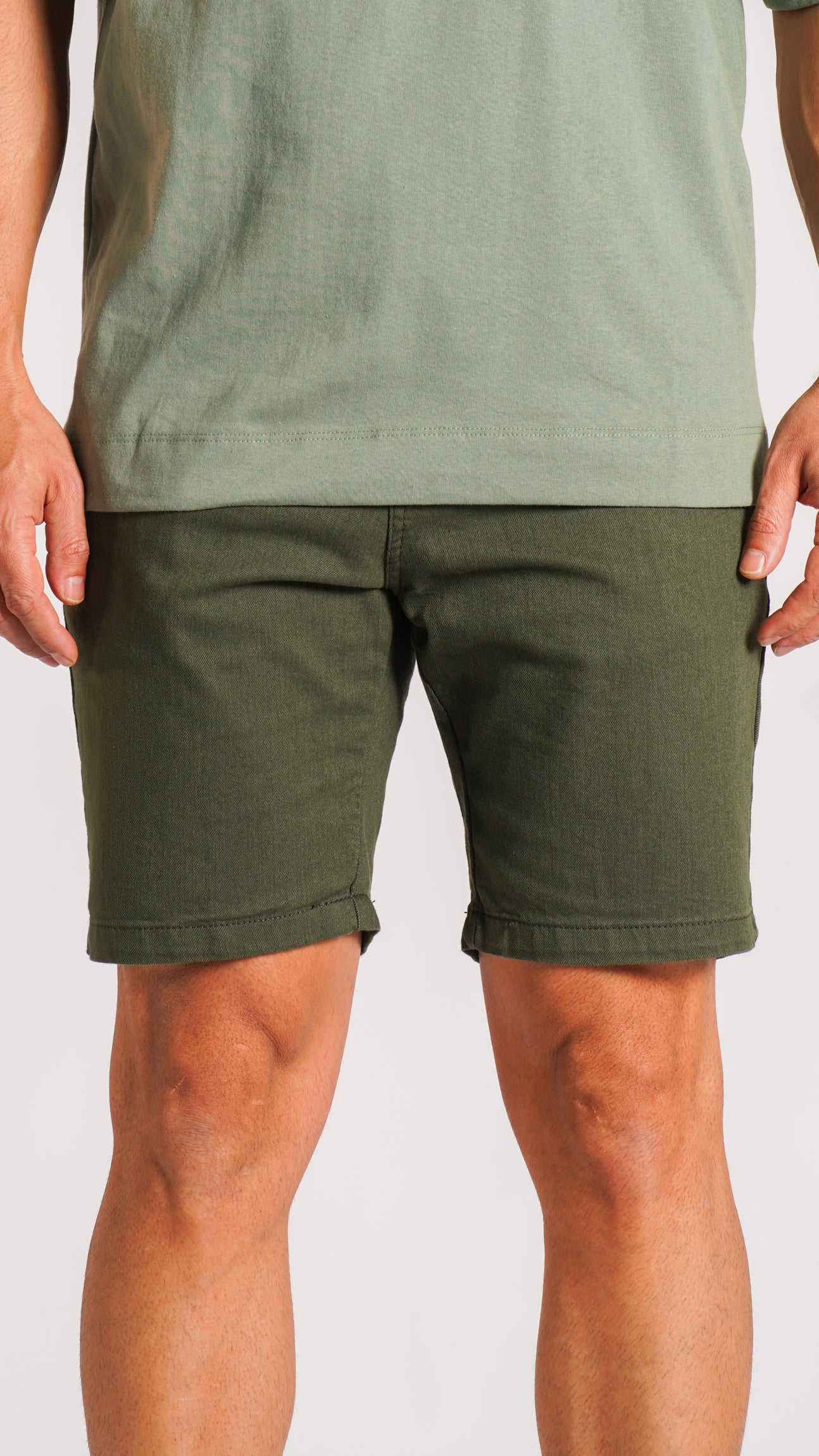 Bermuda Sarja Tulum - Verde Militar