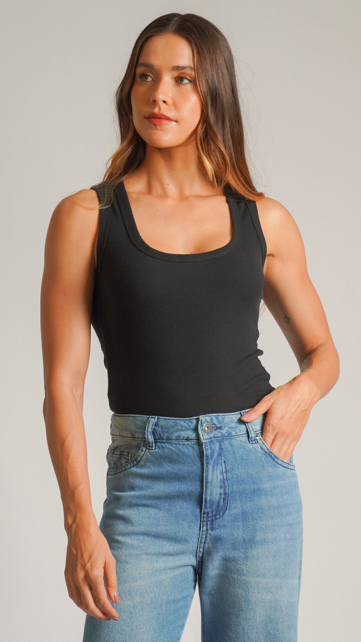 Regata Cropped Canelada - Preta