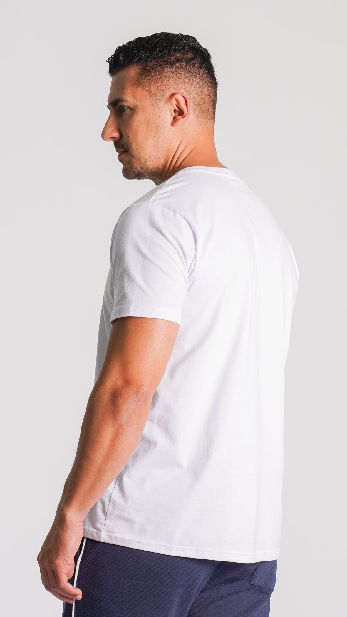 Camiseta Lisa Gola V - Branca