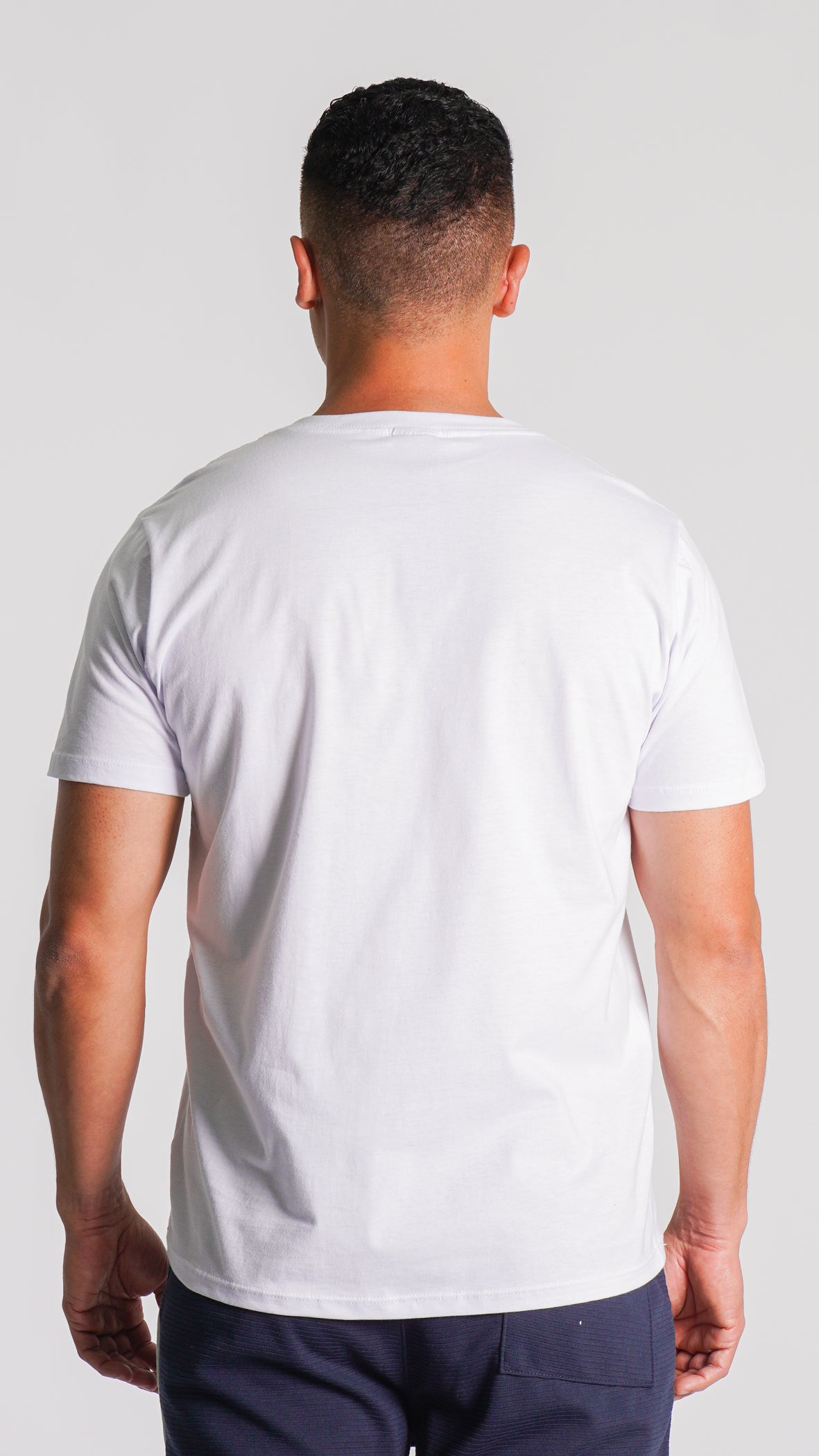 Camiseta Lisa Gola V - Branca