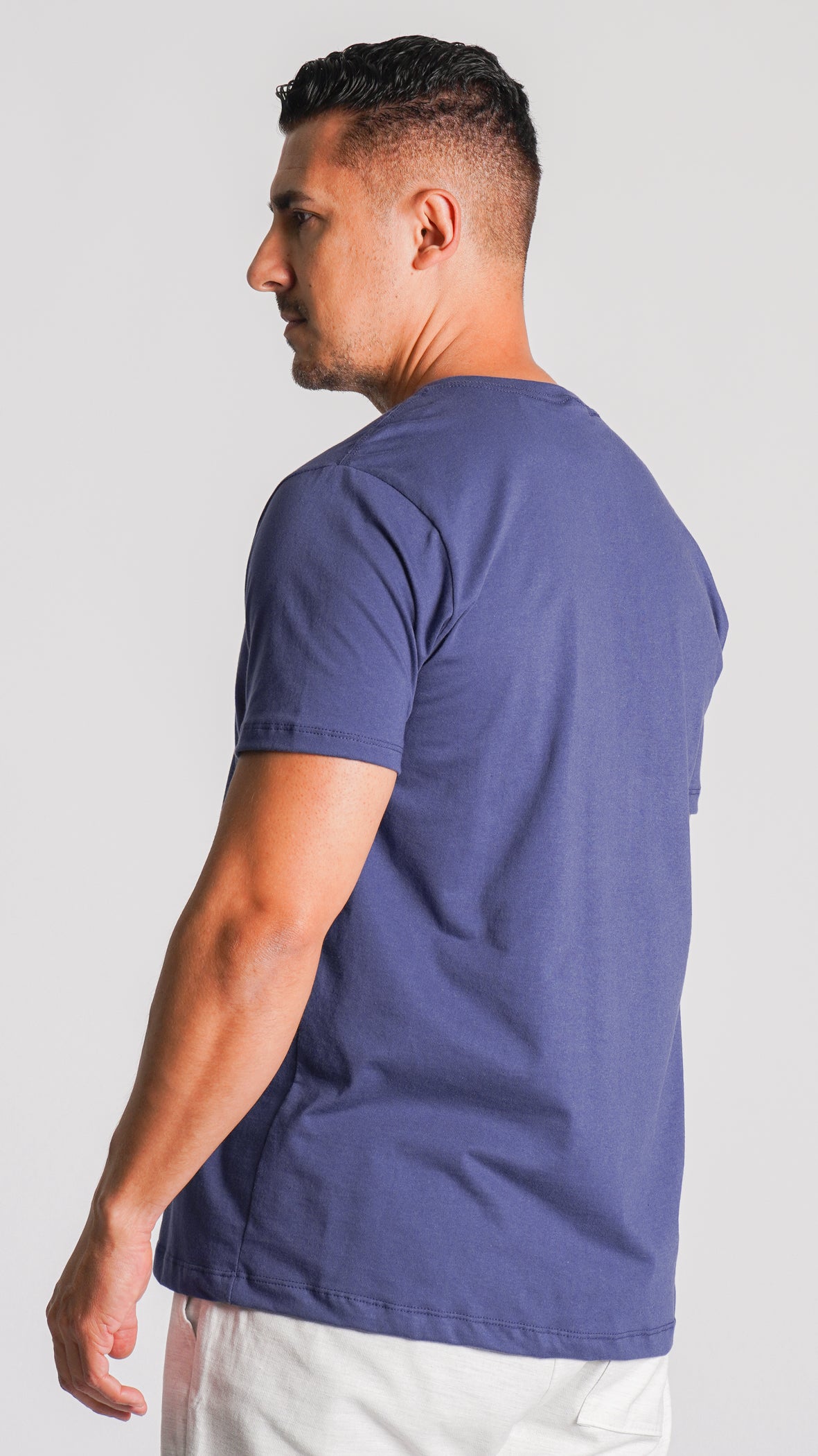 Camiseta Lisa Gola V - Azul