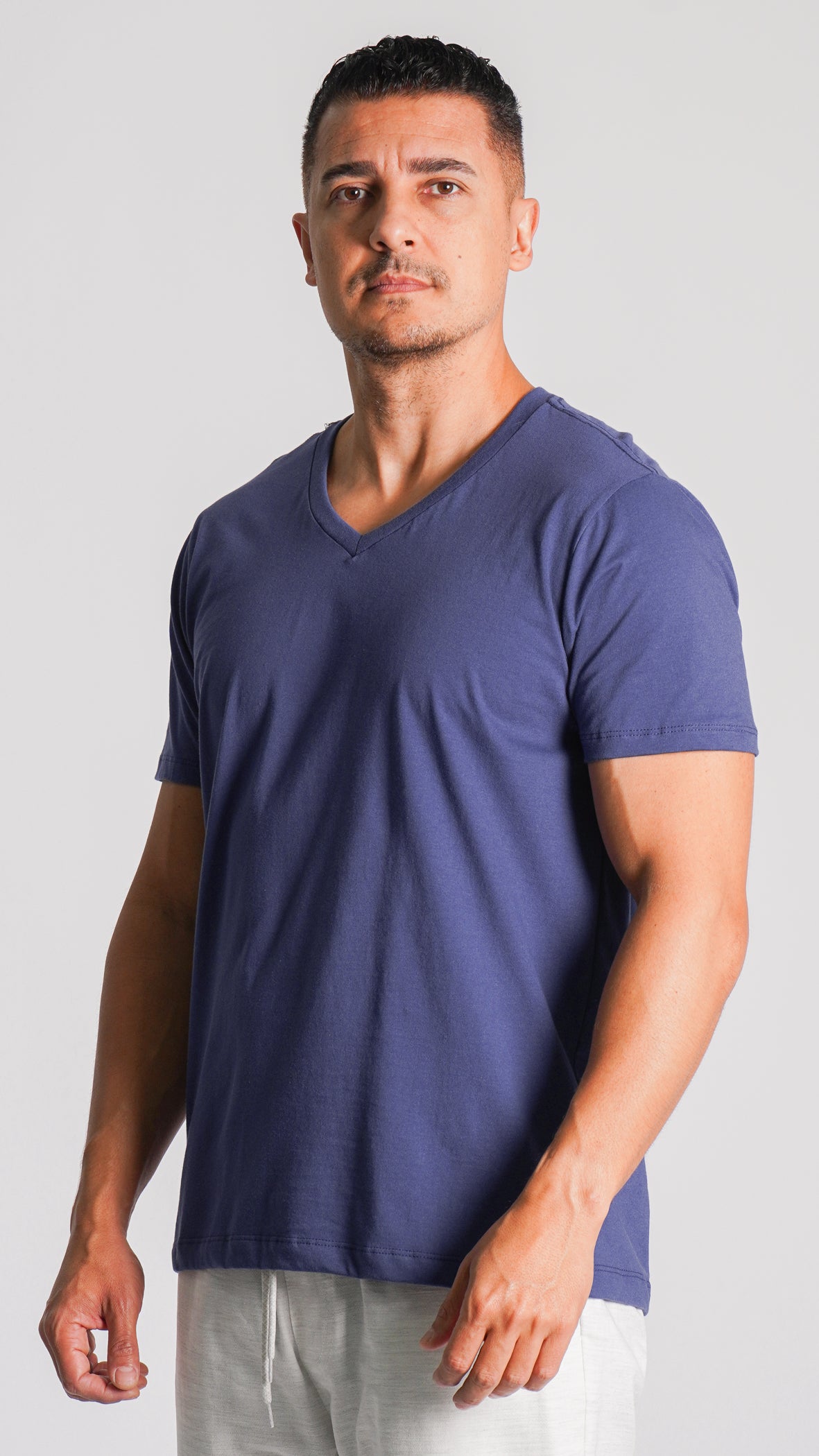 Camiseta Lisa Gola V - Azul