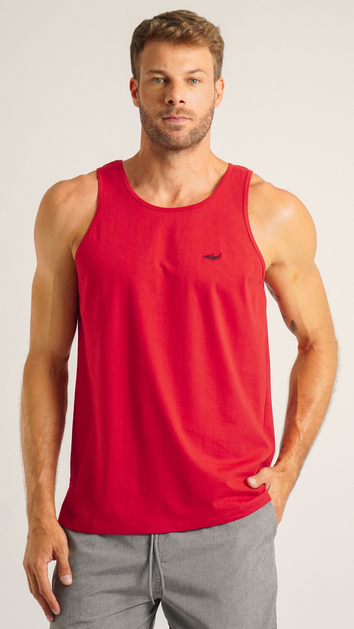 Regata Básica - Vermelha