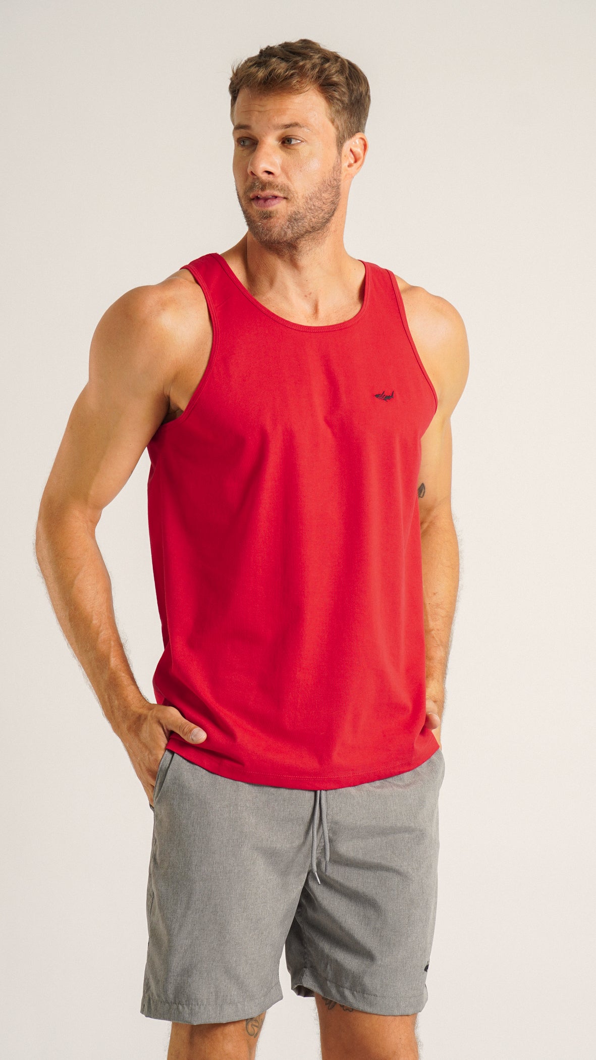 Regata Básica - Vermelha