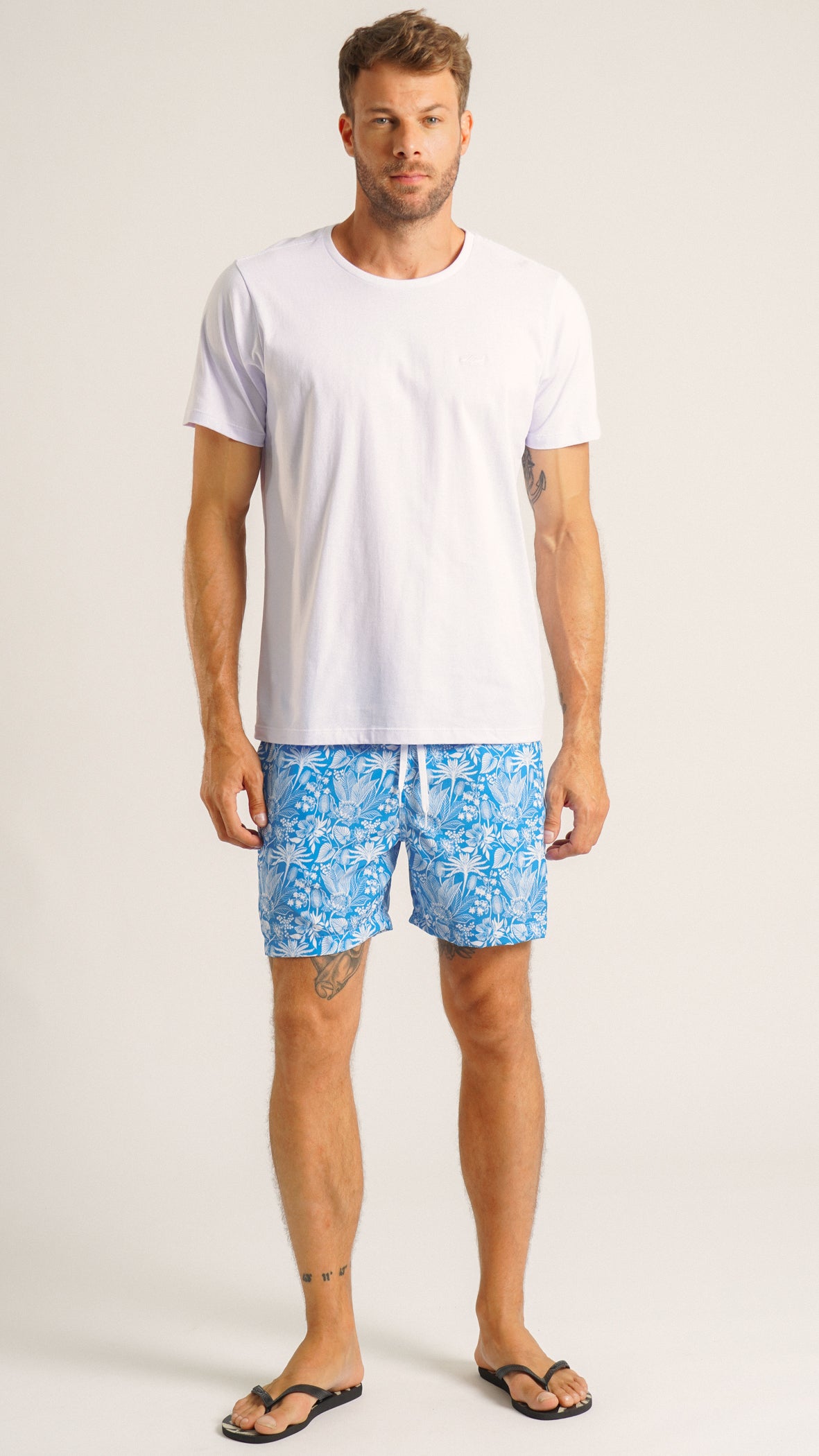 Camiseta Básica - Branca