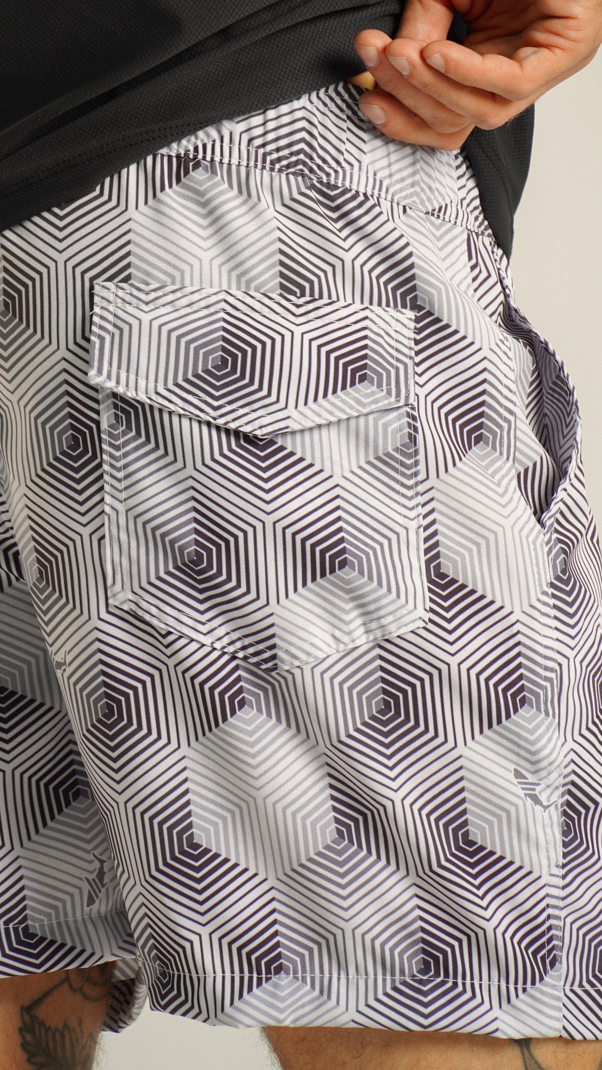 Bermuda Microfibra Curta - Cinza