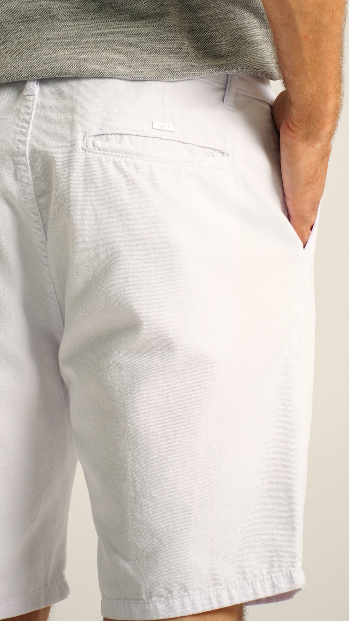 Bermuda Sarja Bolso Faca - Branca