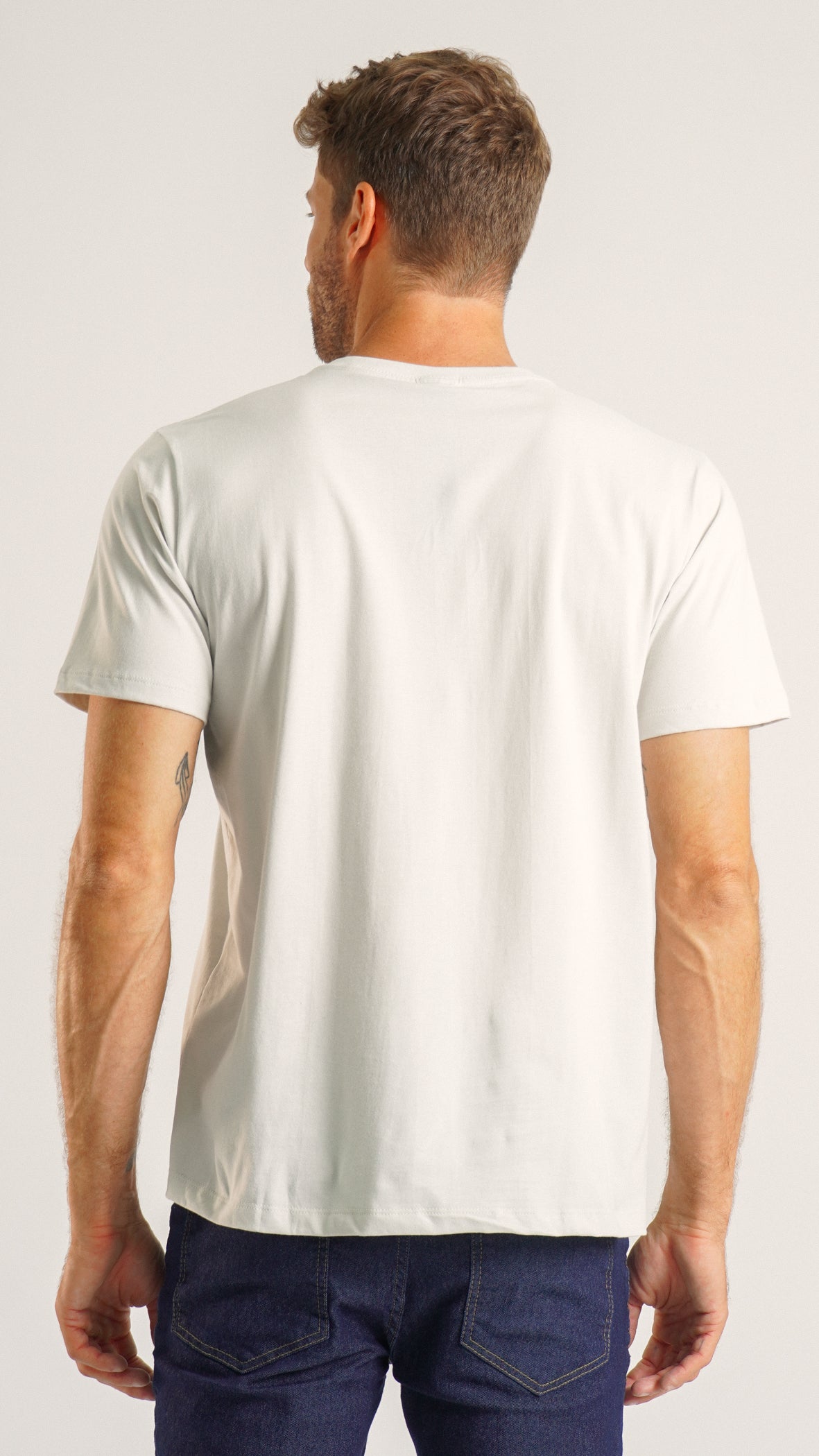 Camiseta Estampada God is Love - Gelo