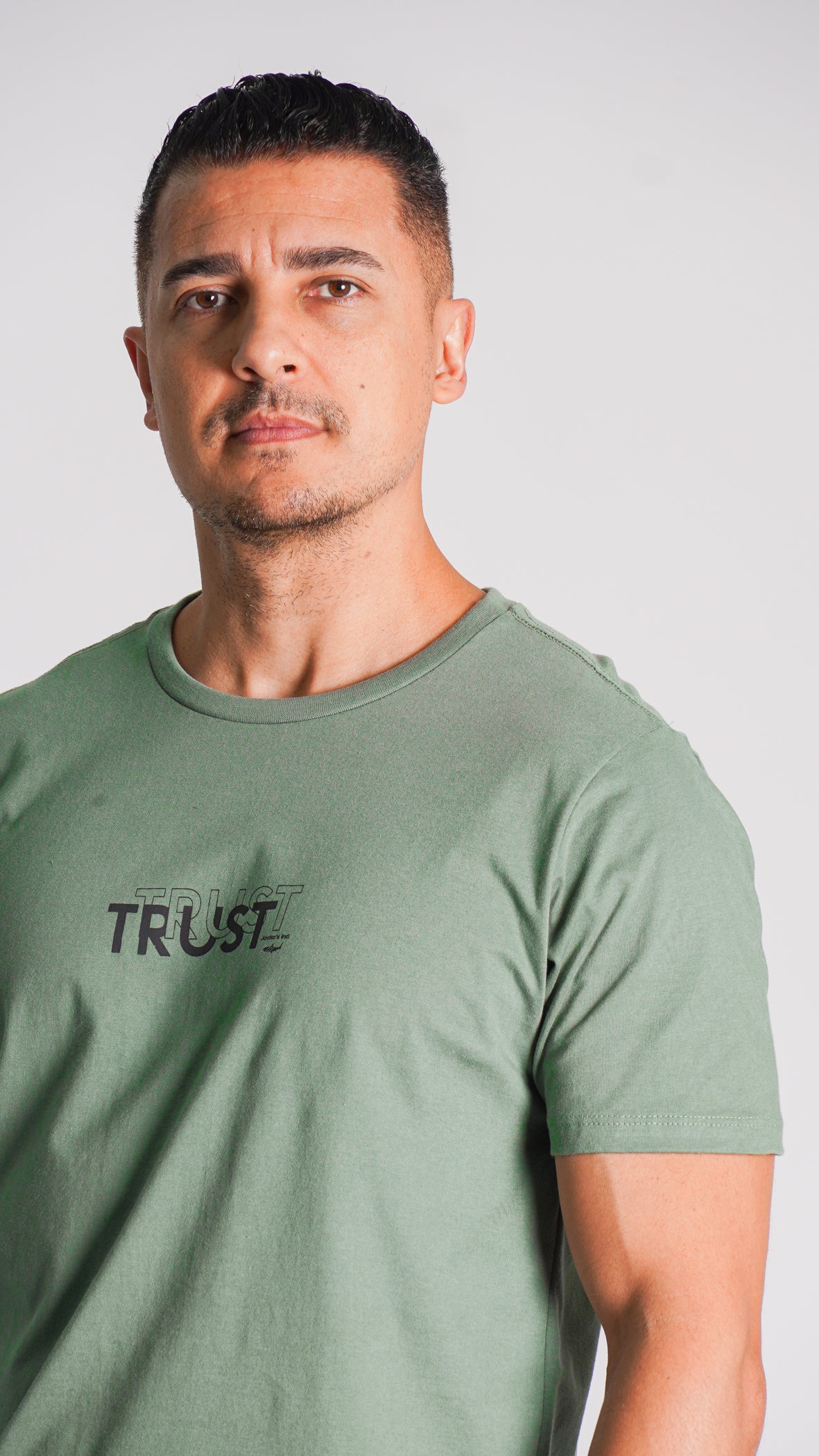 Camiseta Estampada Trust - Verde
