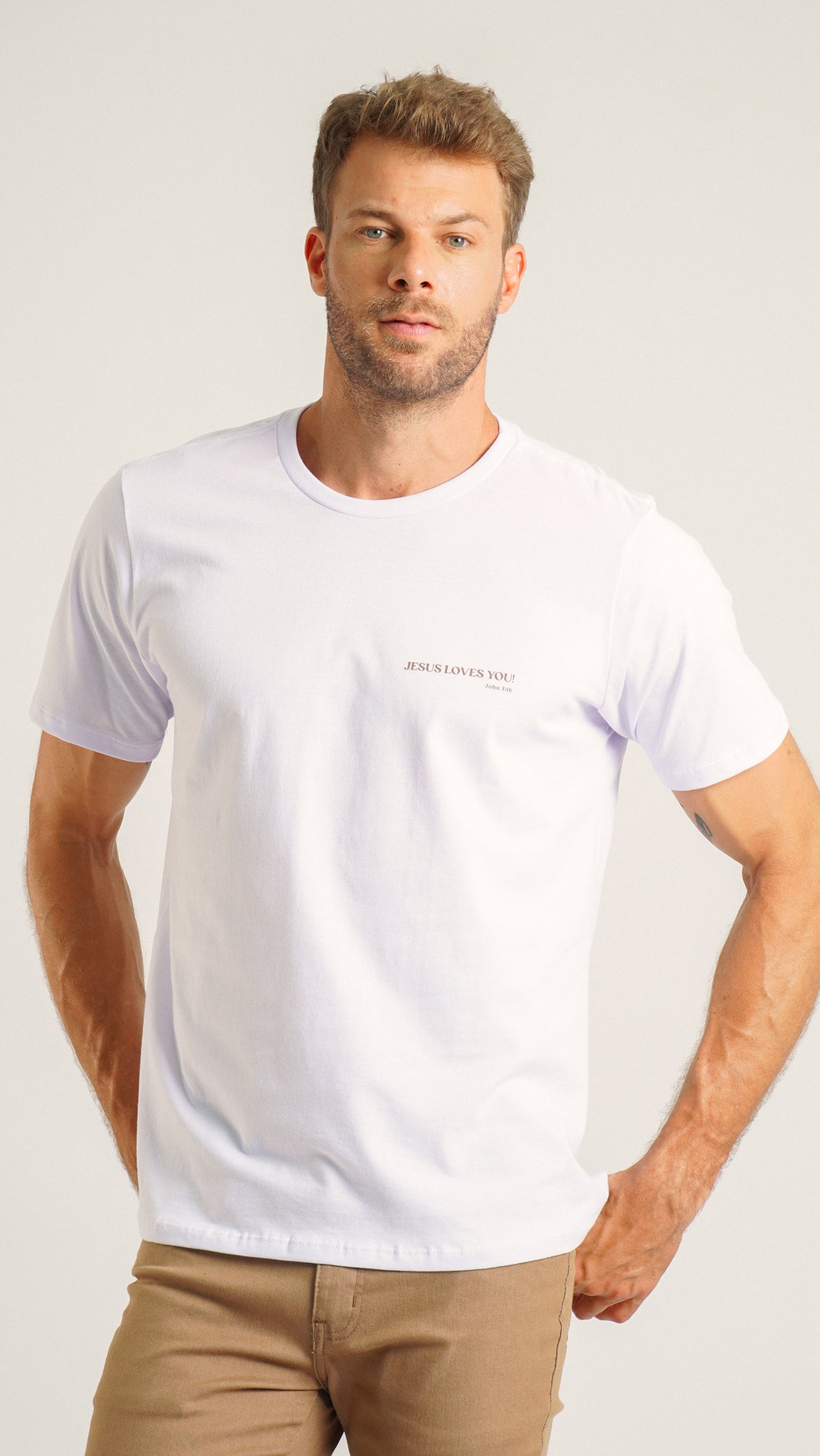 Camiseta Estampada Jesus Loves You - Branca