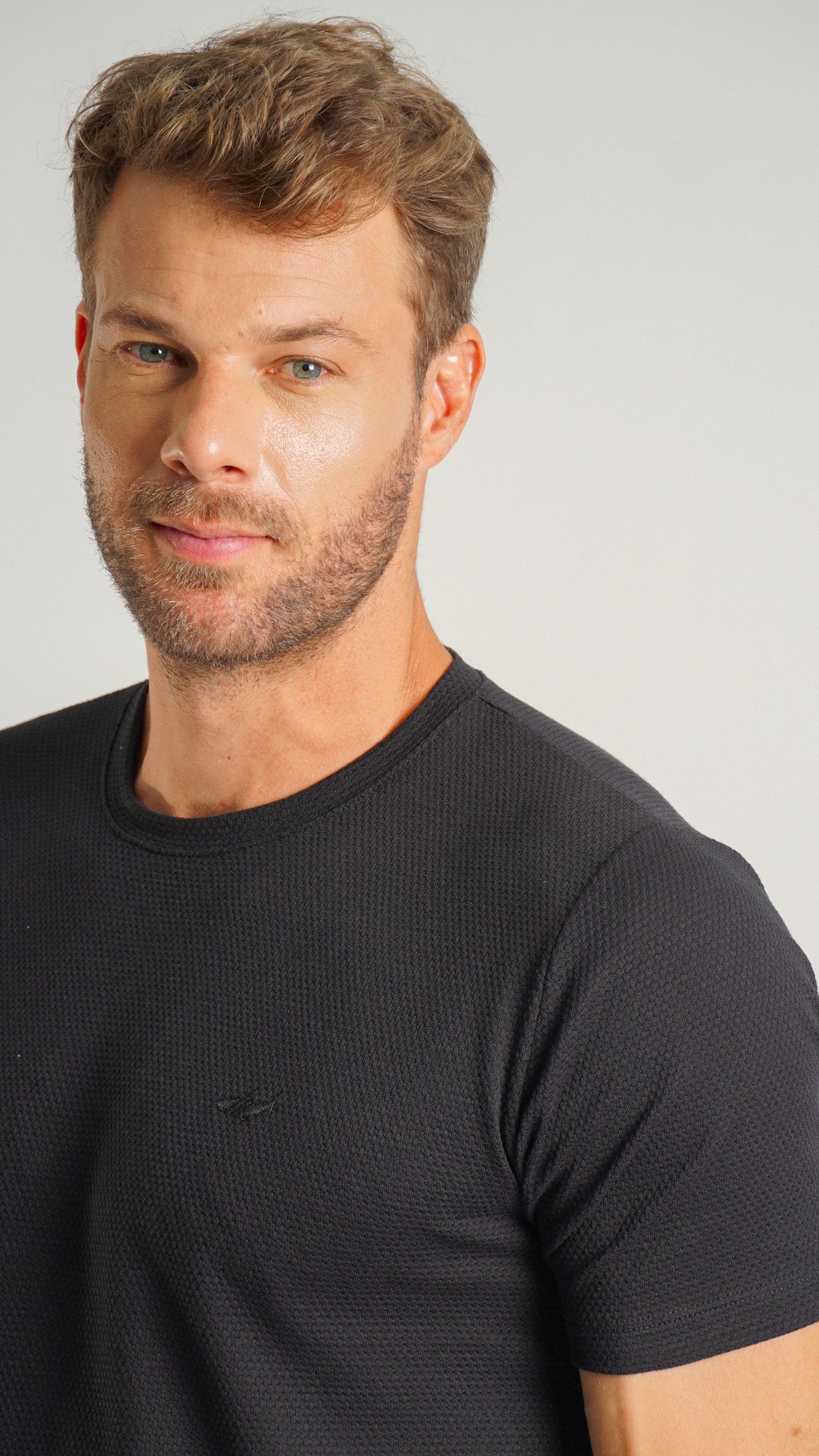 Camiseta Colmeia - Preta