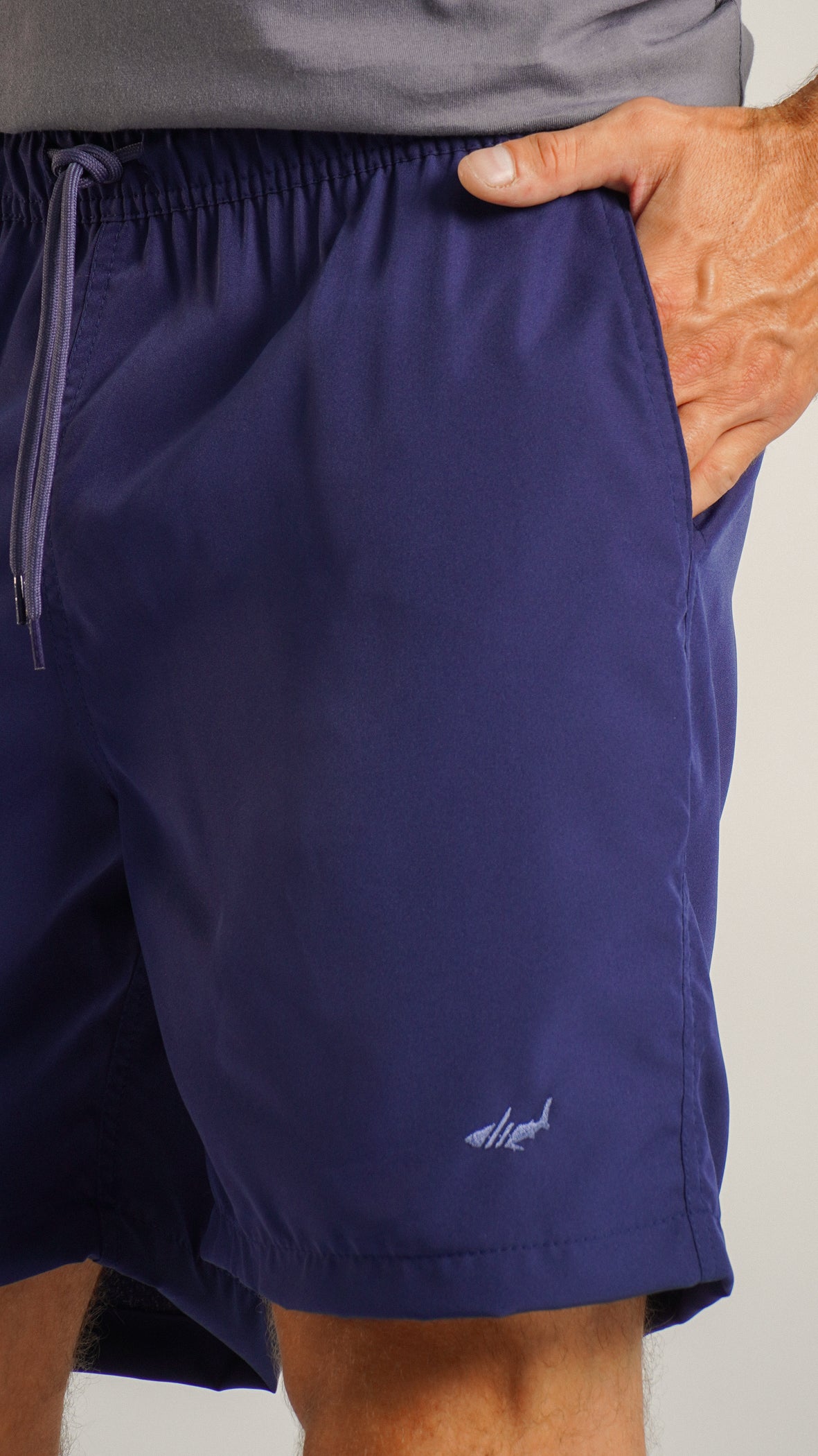 Bermuda Microfibra Lisa Longa - Azul Marinho