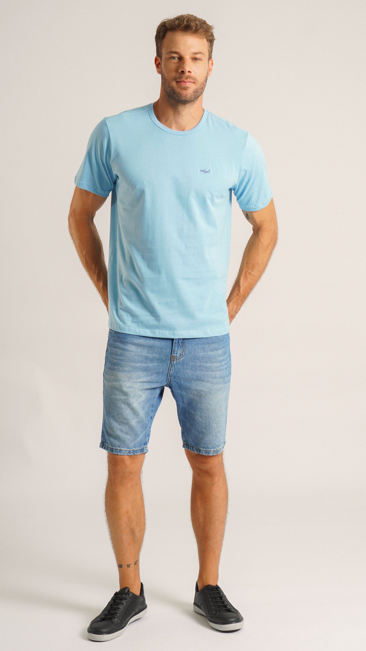 Camiseta Básica - Azul