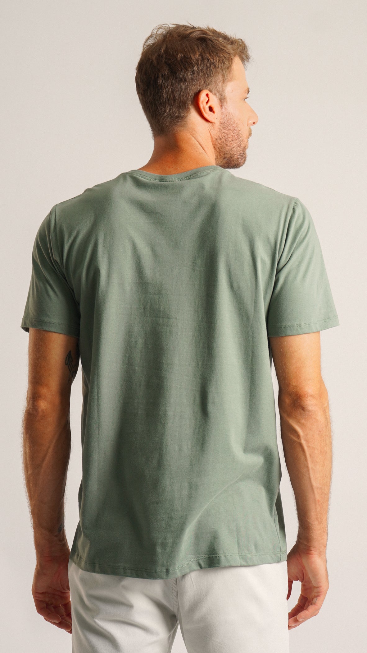 Camiseta Básica - Verde Militar