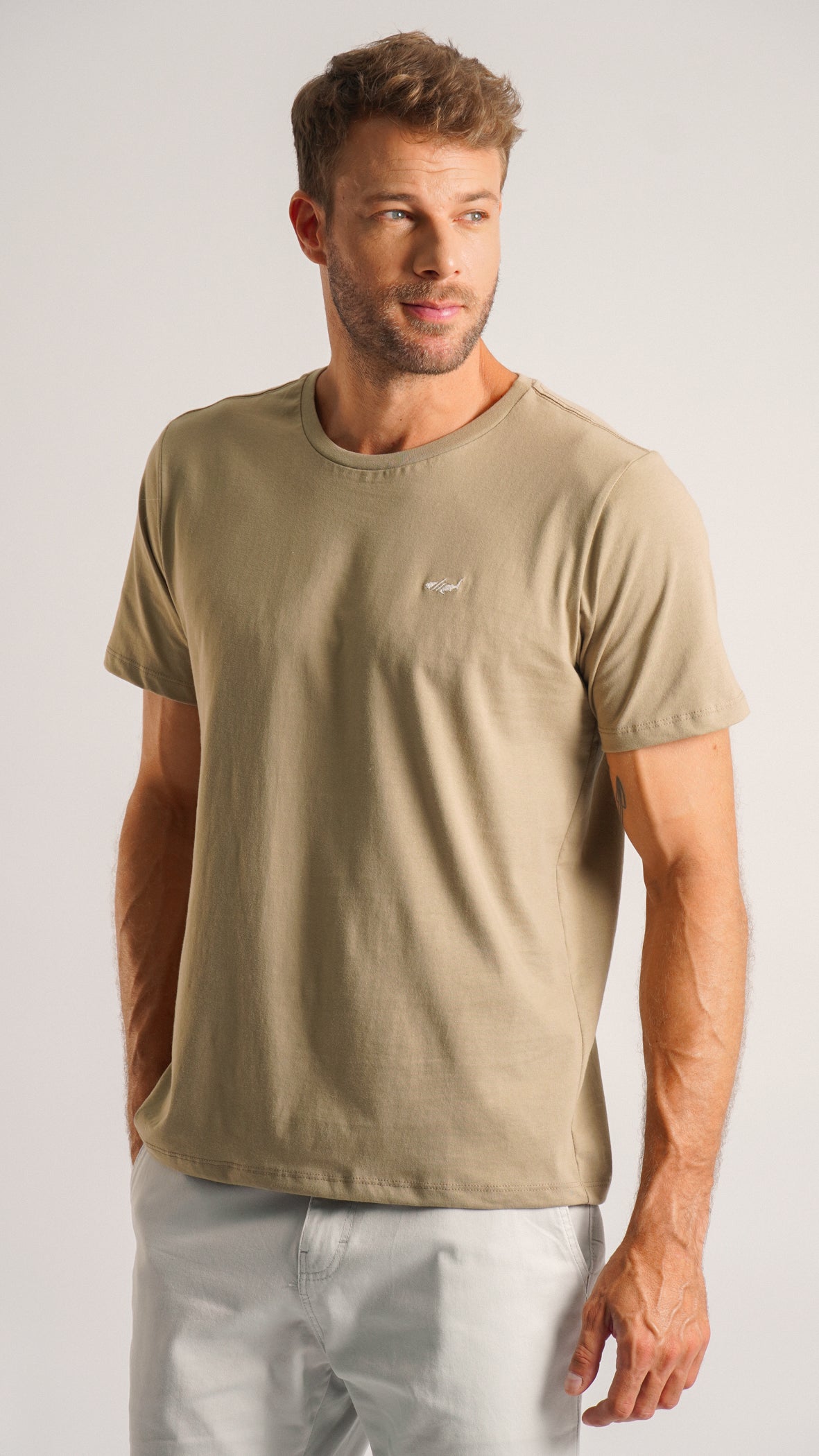 Camiseta Básica - Caqui