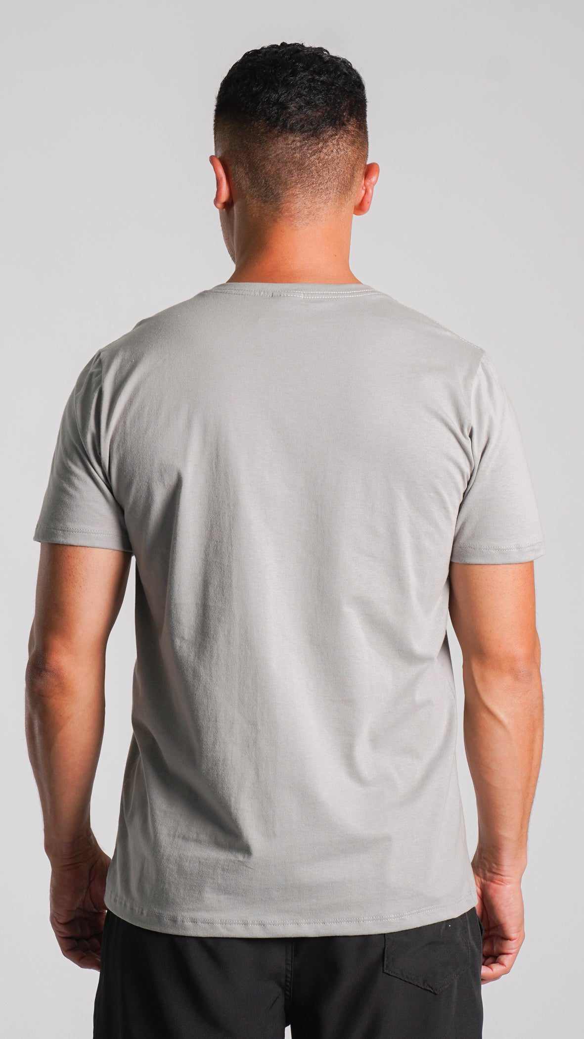 Camiseta Básica - Cinza