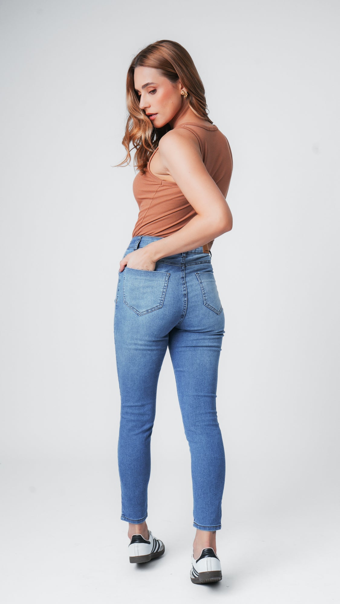 Calça Jeans - Clara Capri