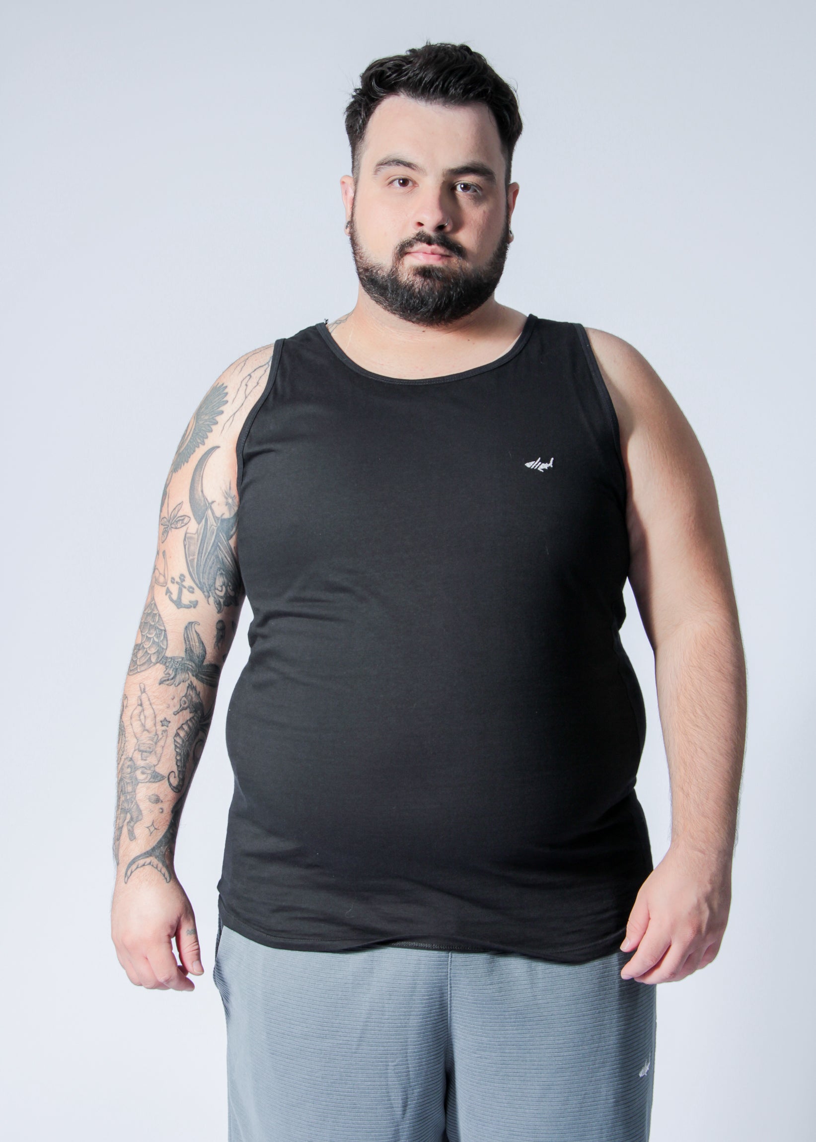 Regata Básica Plus Size - Preta