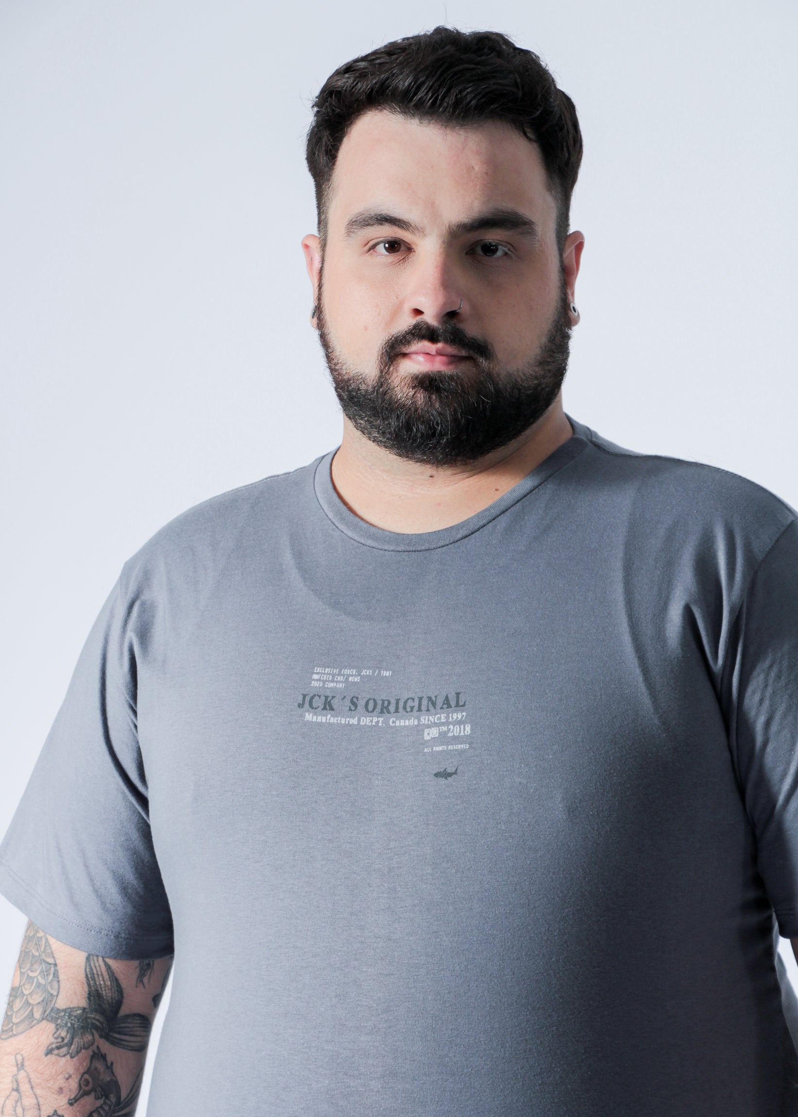 Camiseta Estampada Jck's Plus Size - Cinza