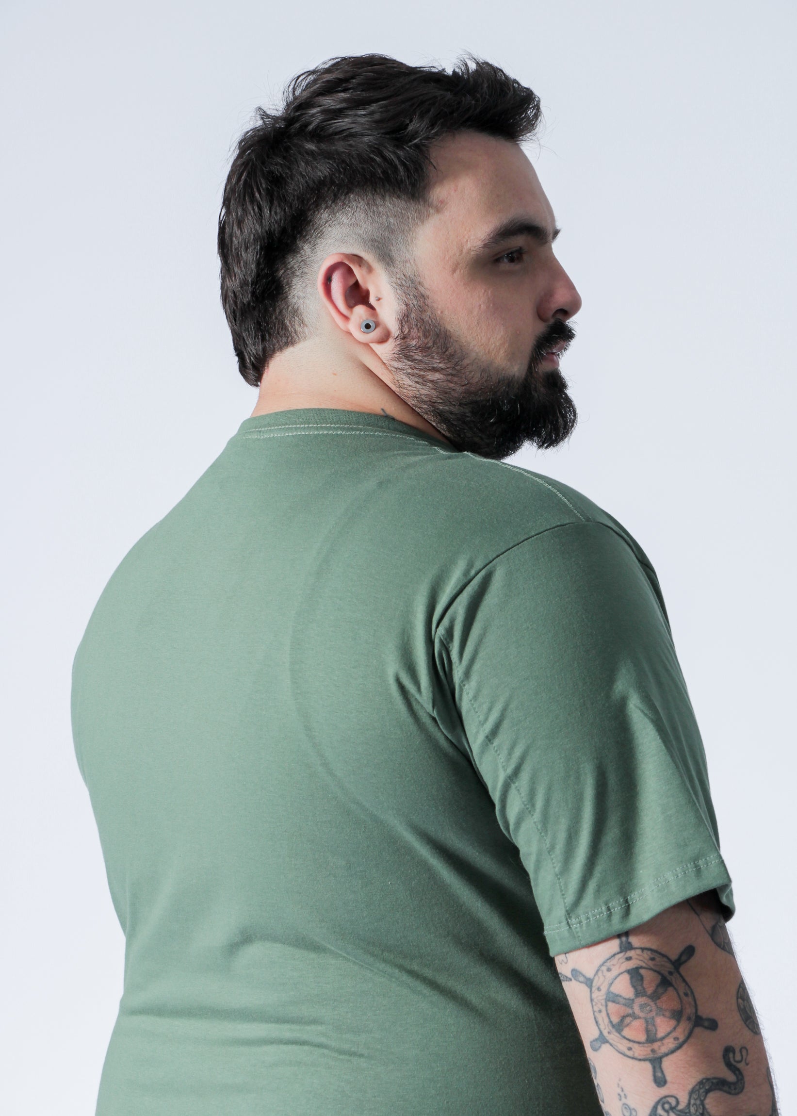 Camiseta Básica Plus Size - Verde