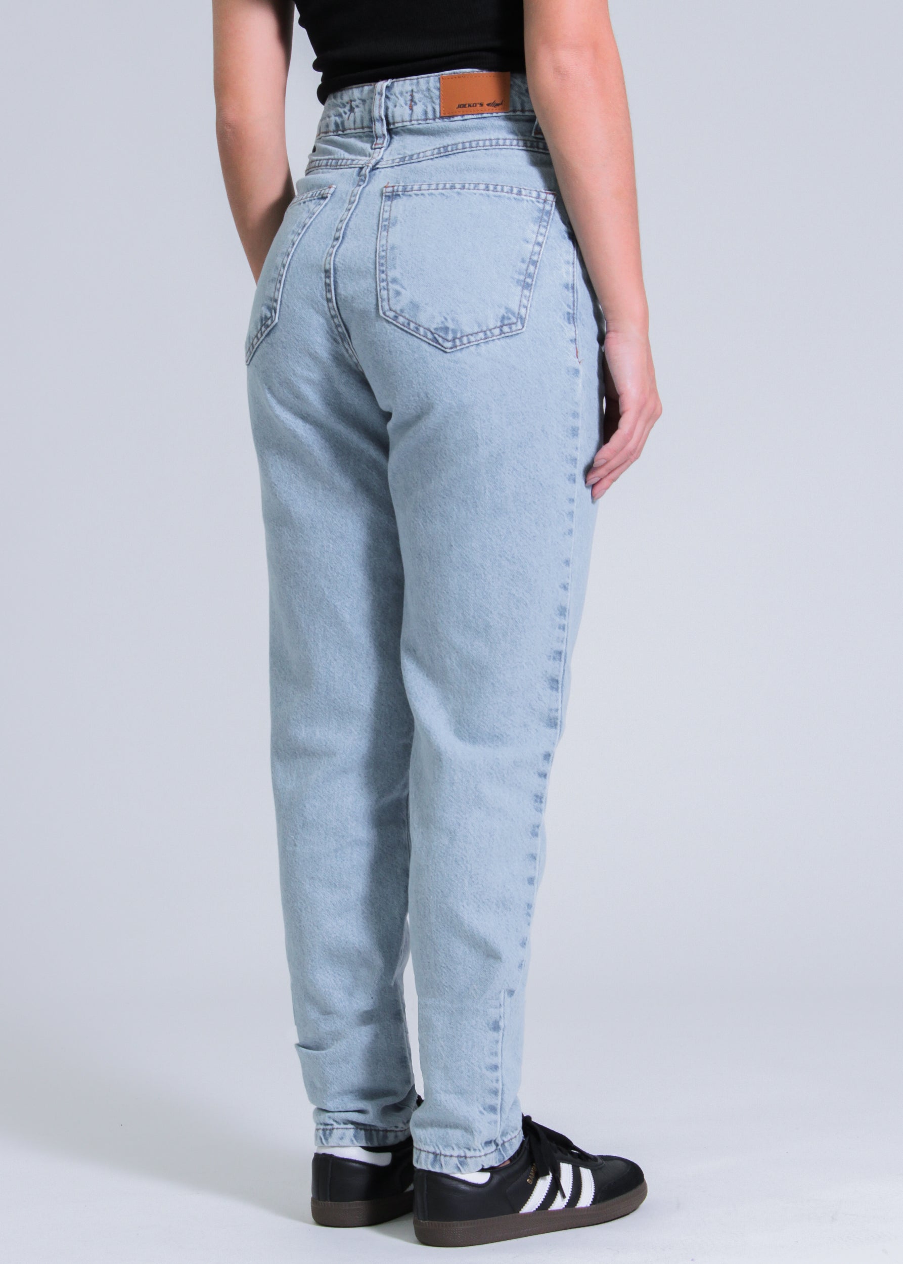 Calça Jeans - Clara Mom Estonada