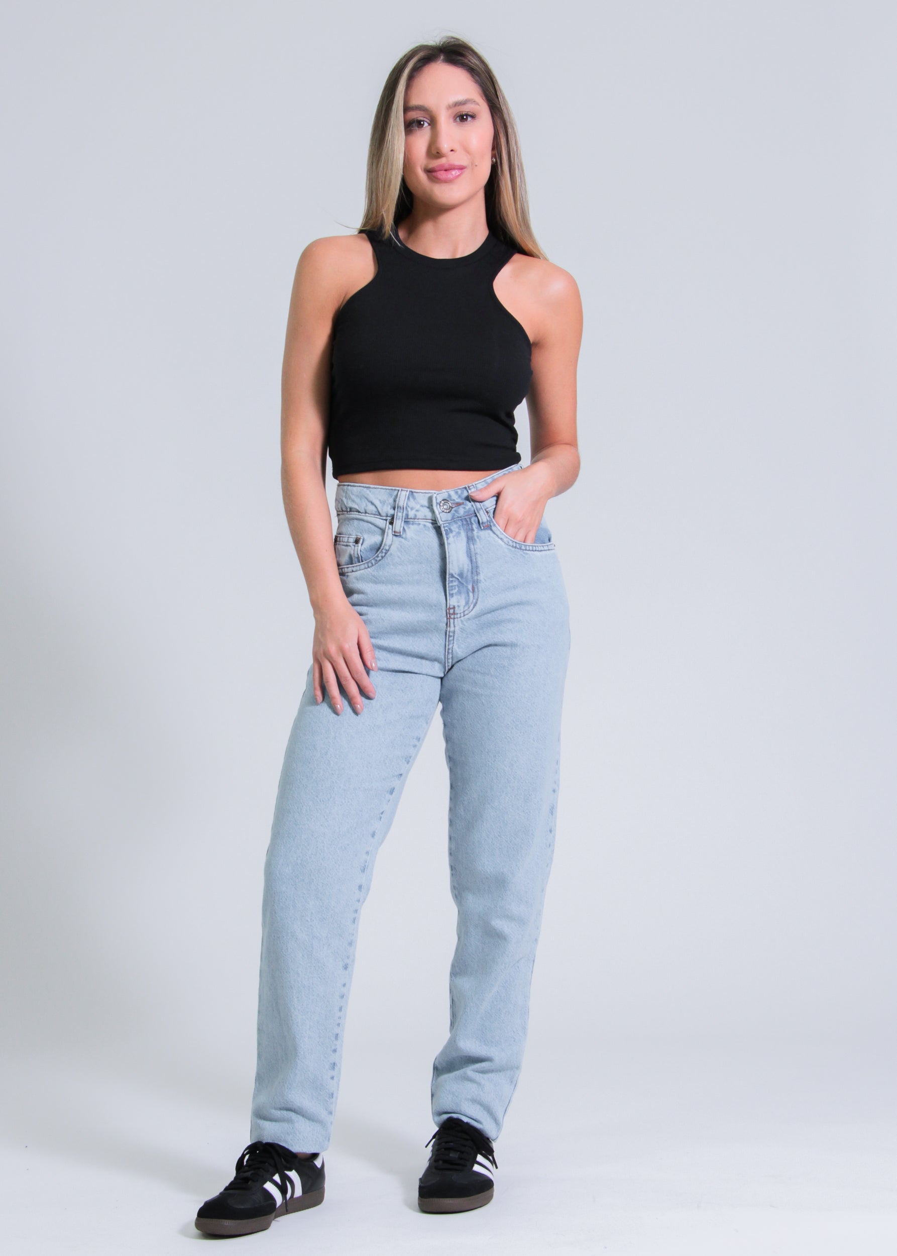 Calça Jeans - Clara Mom Estonada