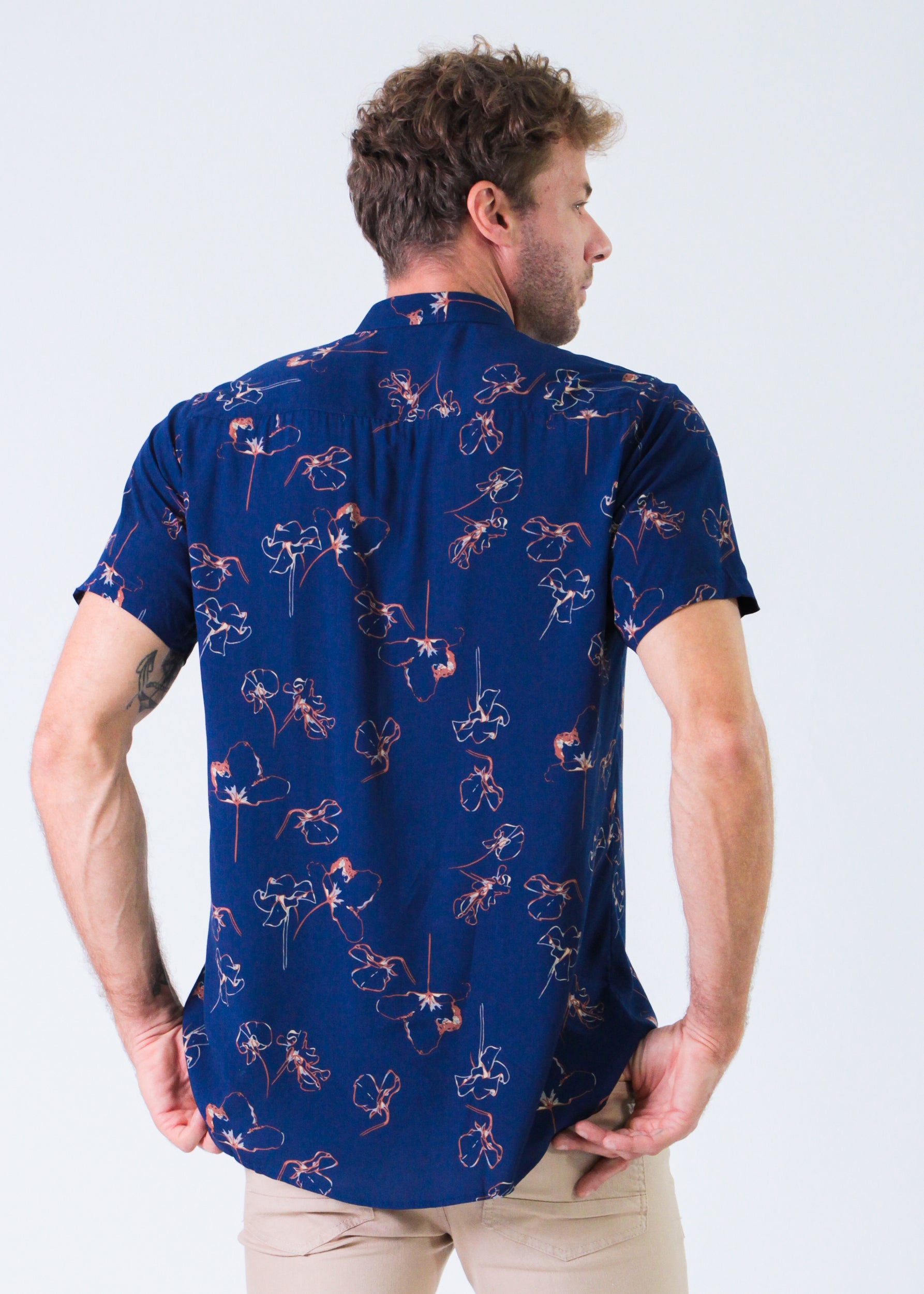 Camisa Floral - Azul Marinho