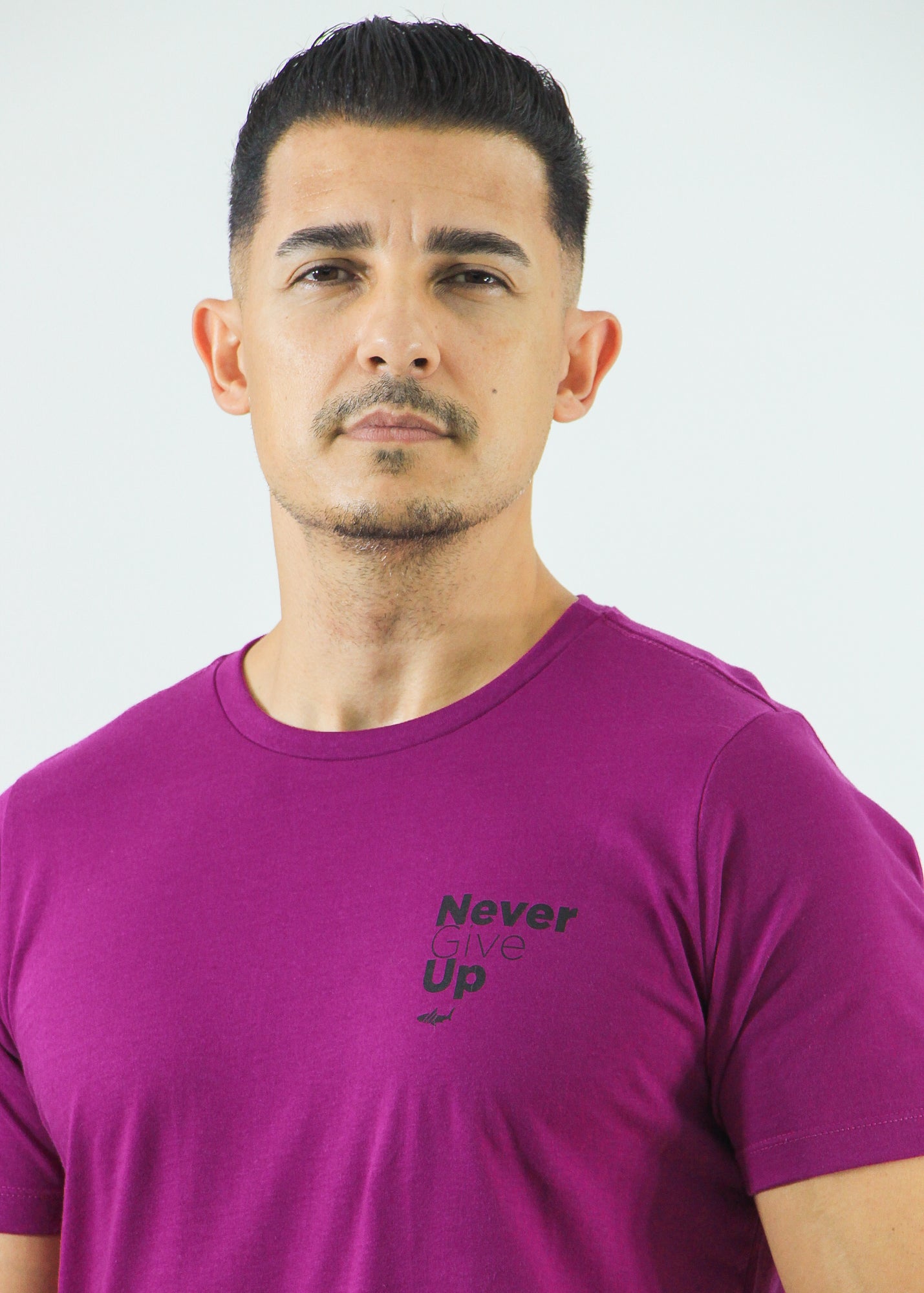 Camiseta Estampada Never - Fucsia