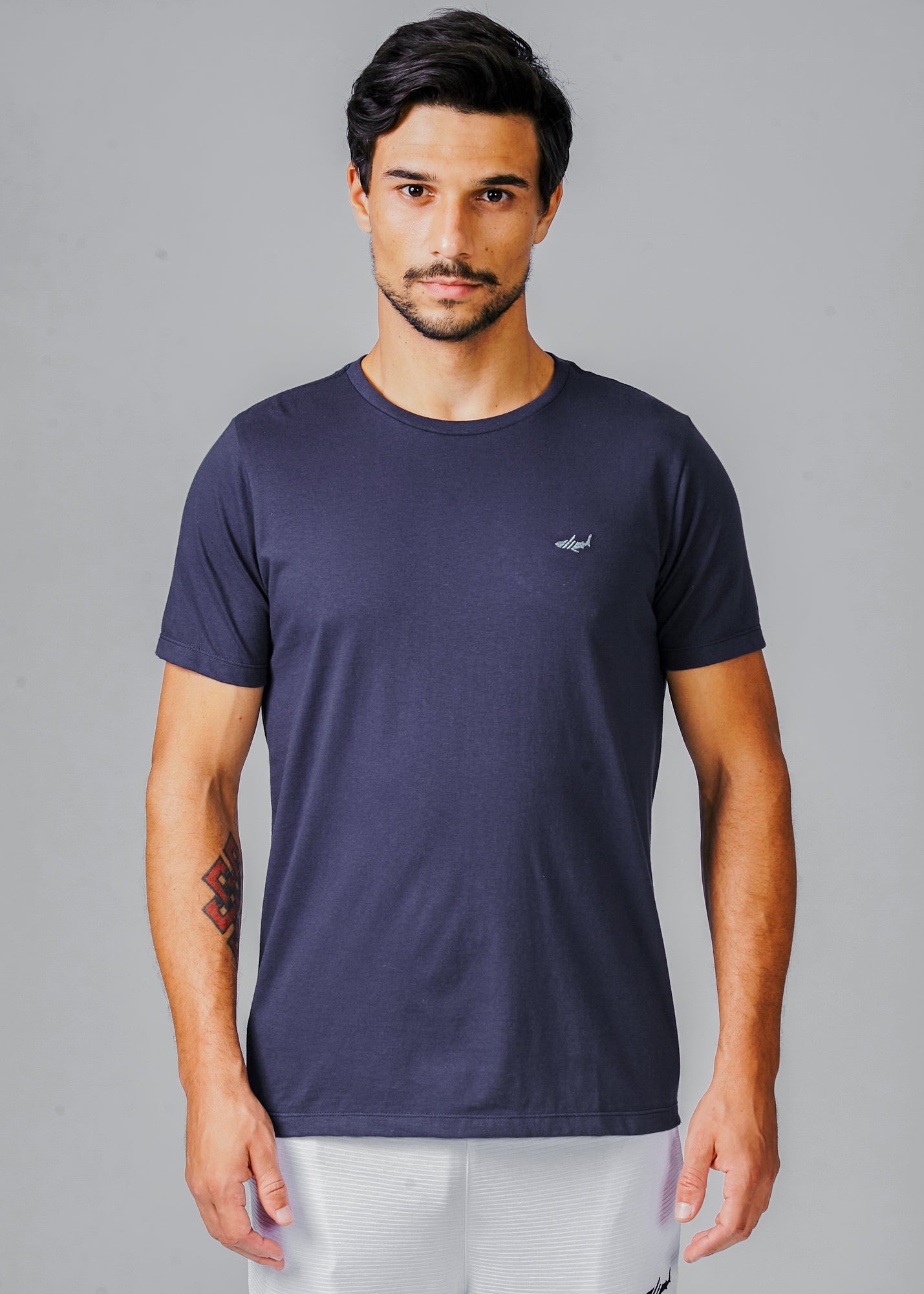 Camiseta Básica - Azul Marinho